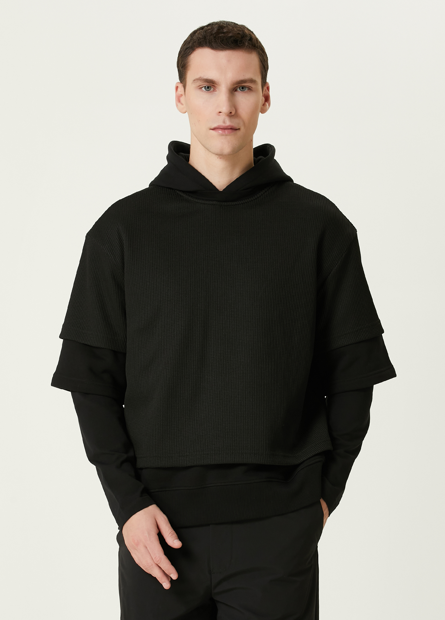 Siyah Kapüşonlu Sweatshirt