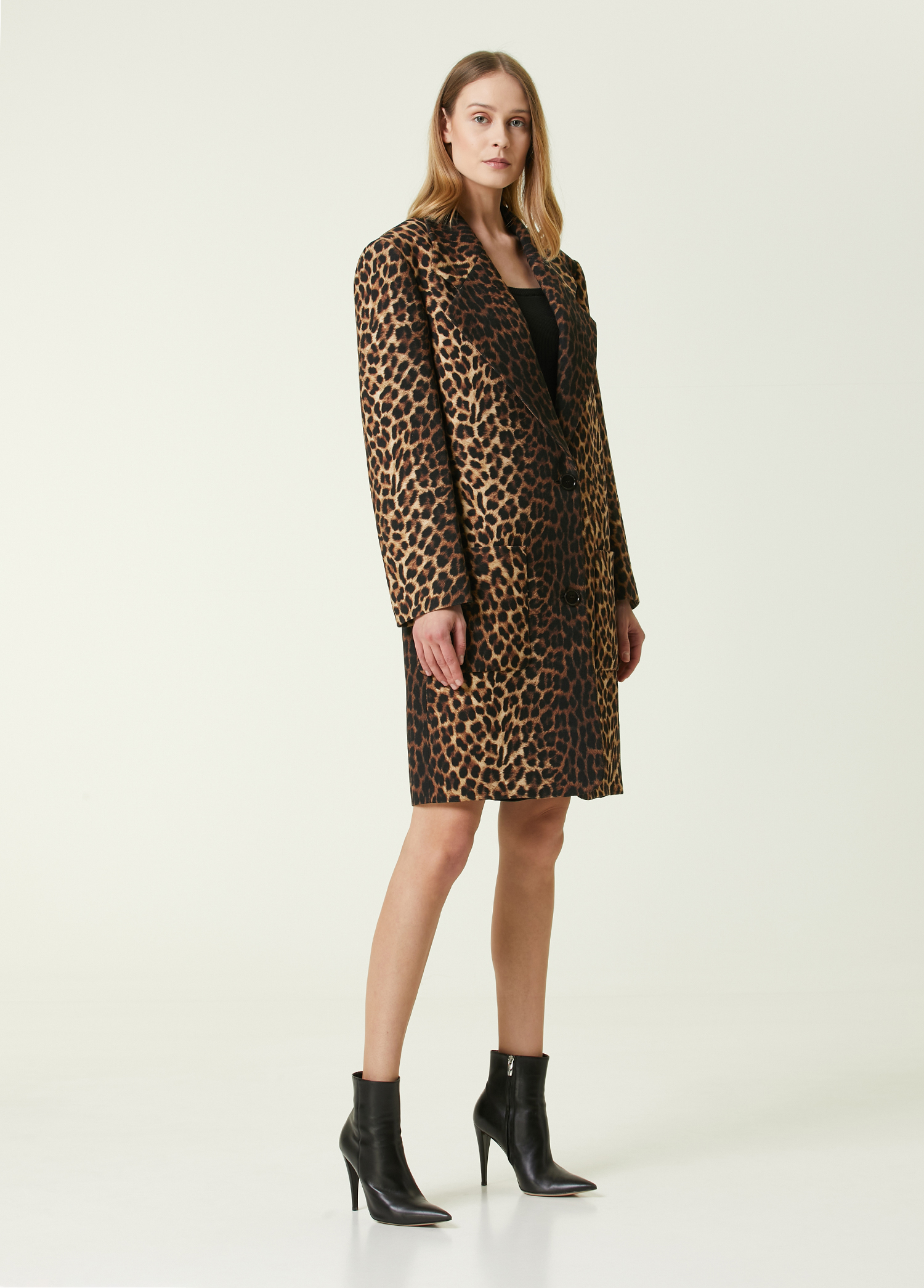 Beymen Leopar Desenli Yün Palto. 3 Beymen Leopar Desenli Yün Palto. 3