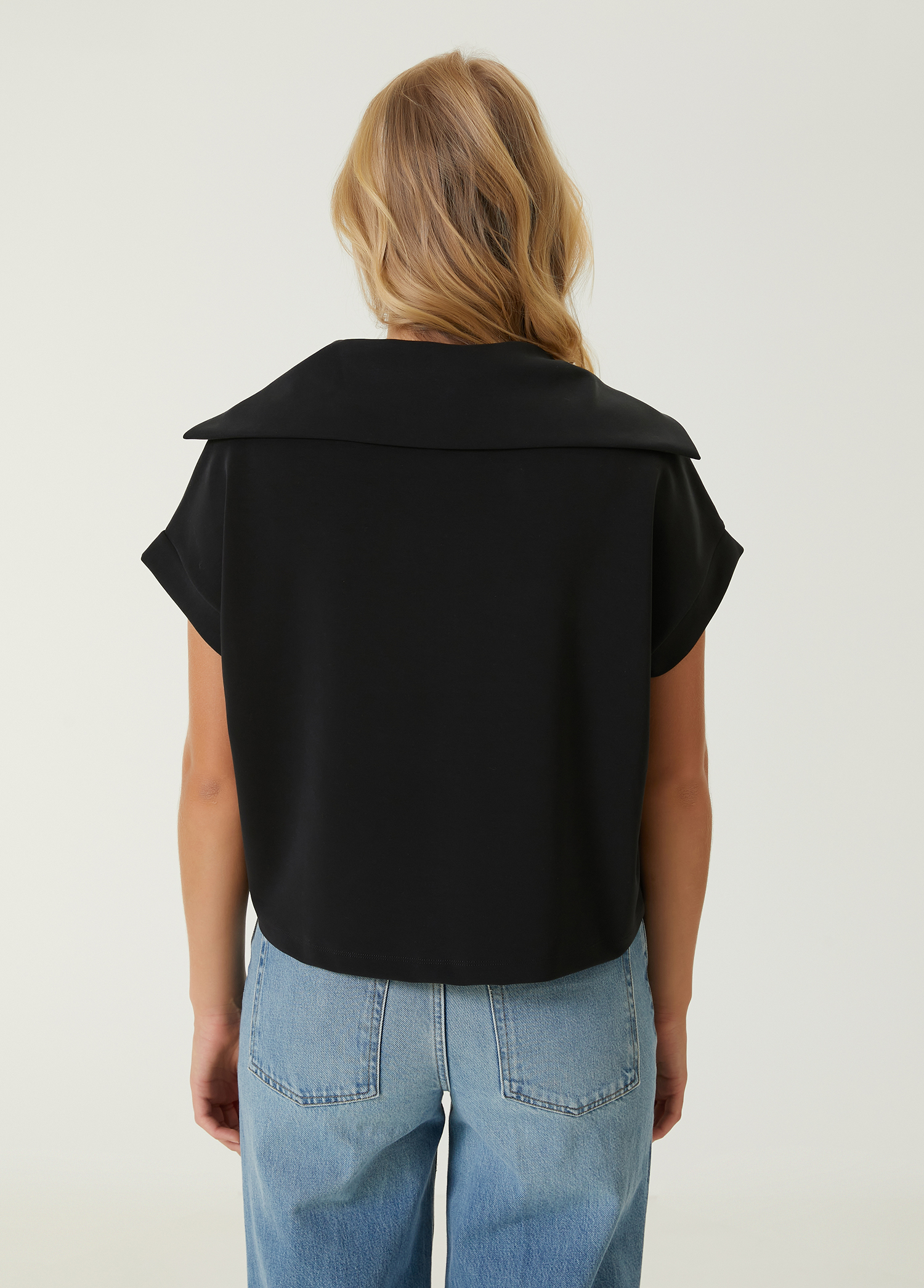 Siyah Kısa Kollu Sweatshirt_5