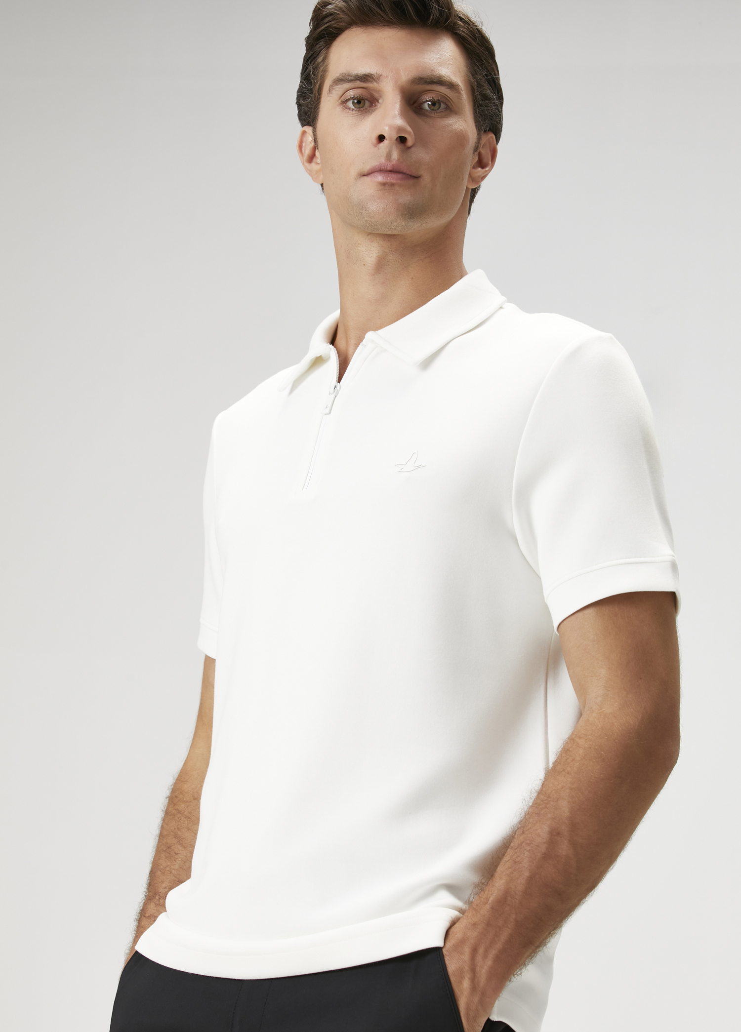 Kırık Beyaz Polo Yaka T-shirt_1