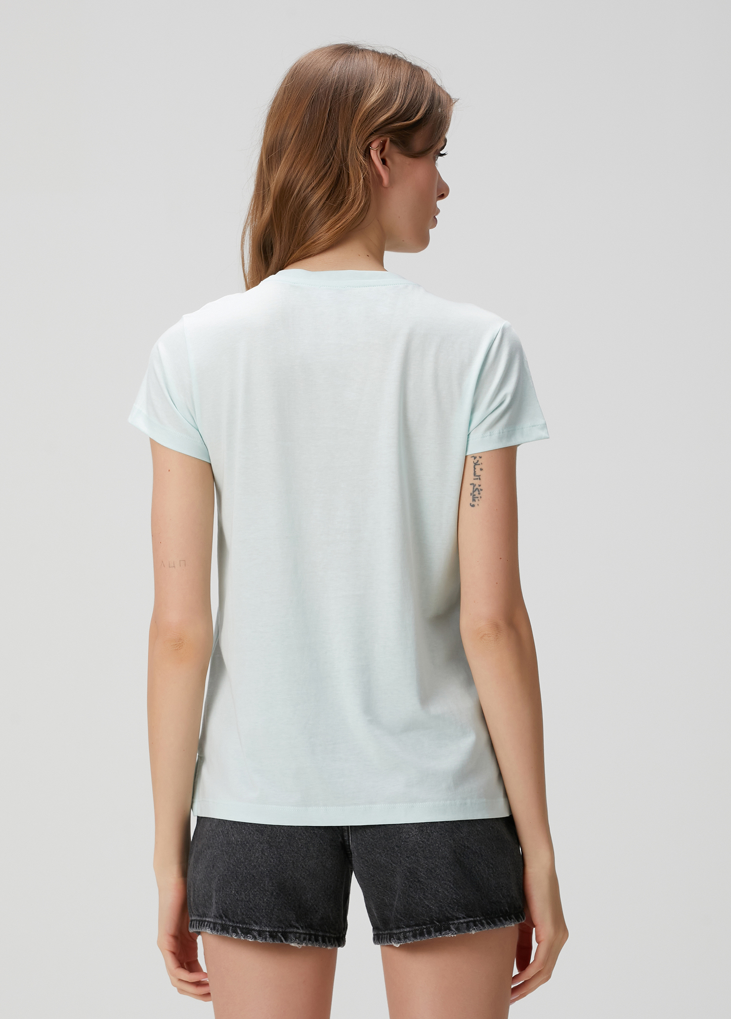 Açık Mavi Dökümlü T-shirt_4