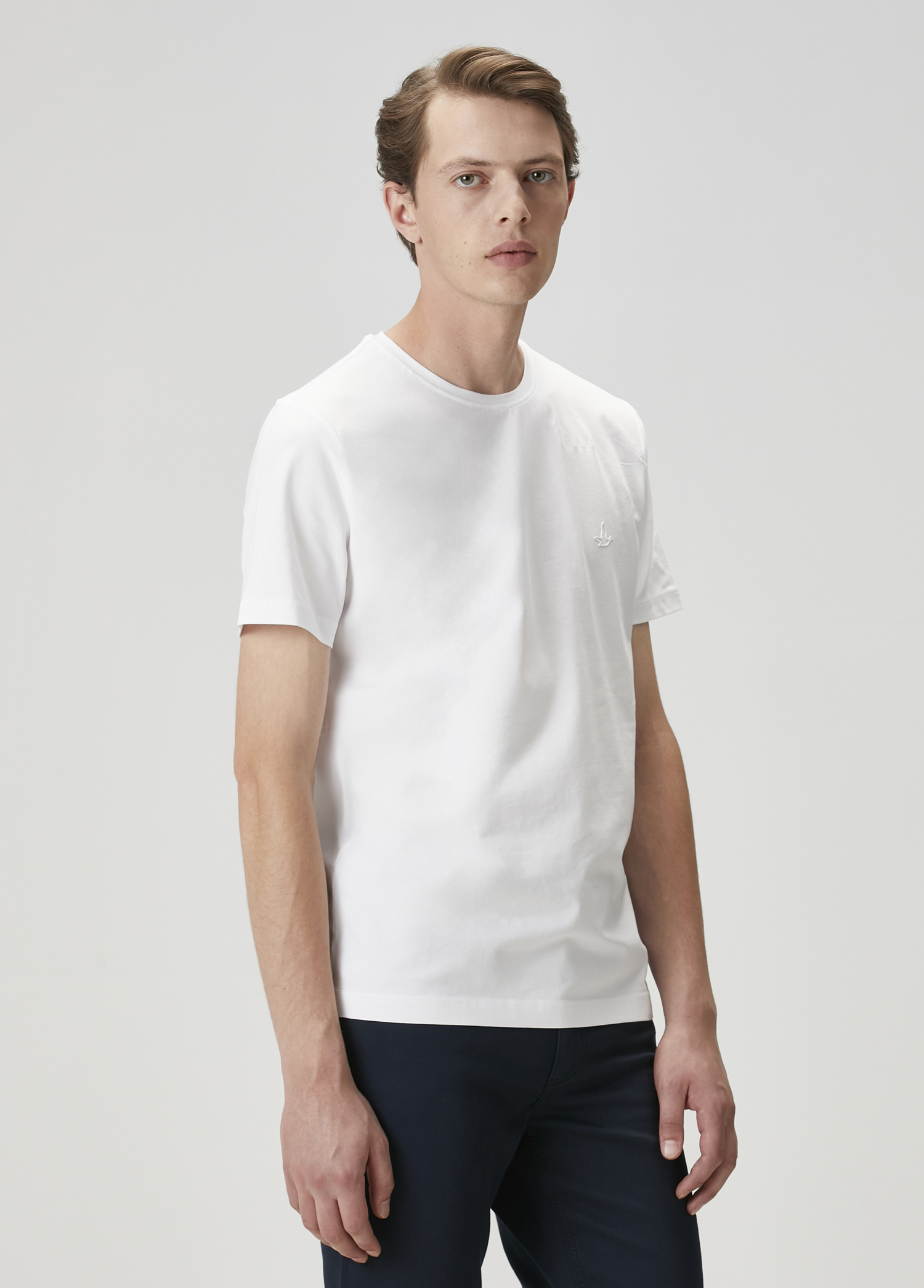 Kırık Beyaz Logo Baskılı T-shirt_3