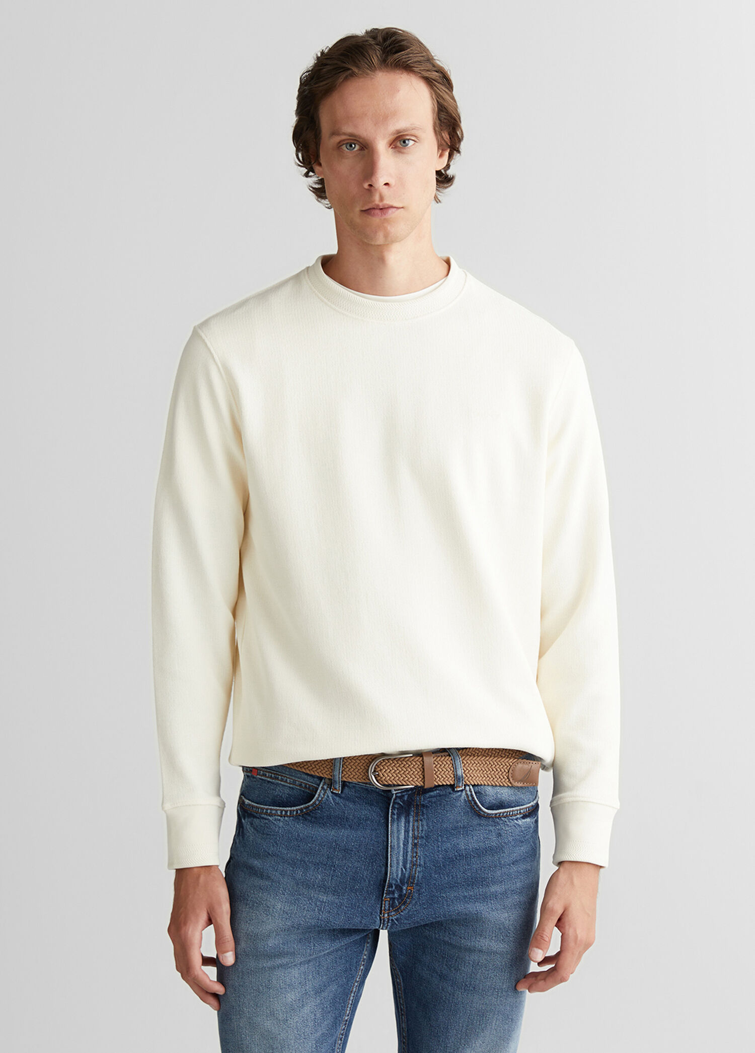 Cream-130 GANT Cream-130 Men Cream Crew Neck Men's Sweatshirt 1868750 | Beymen
