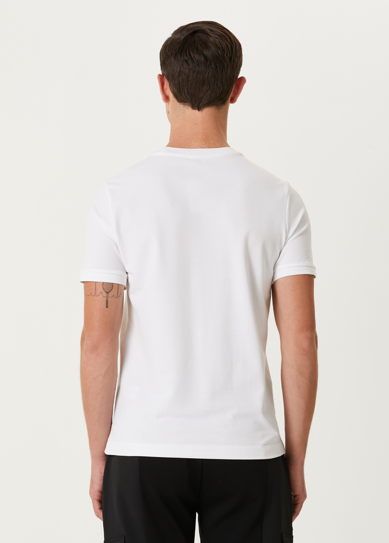 Beyaz Basic T-shirt_4