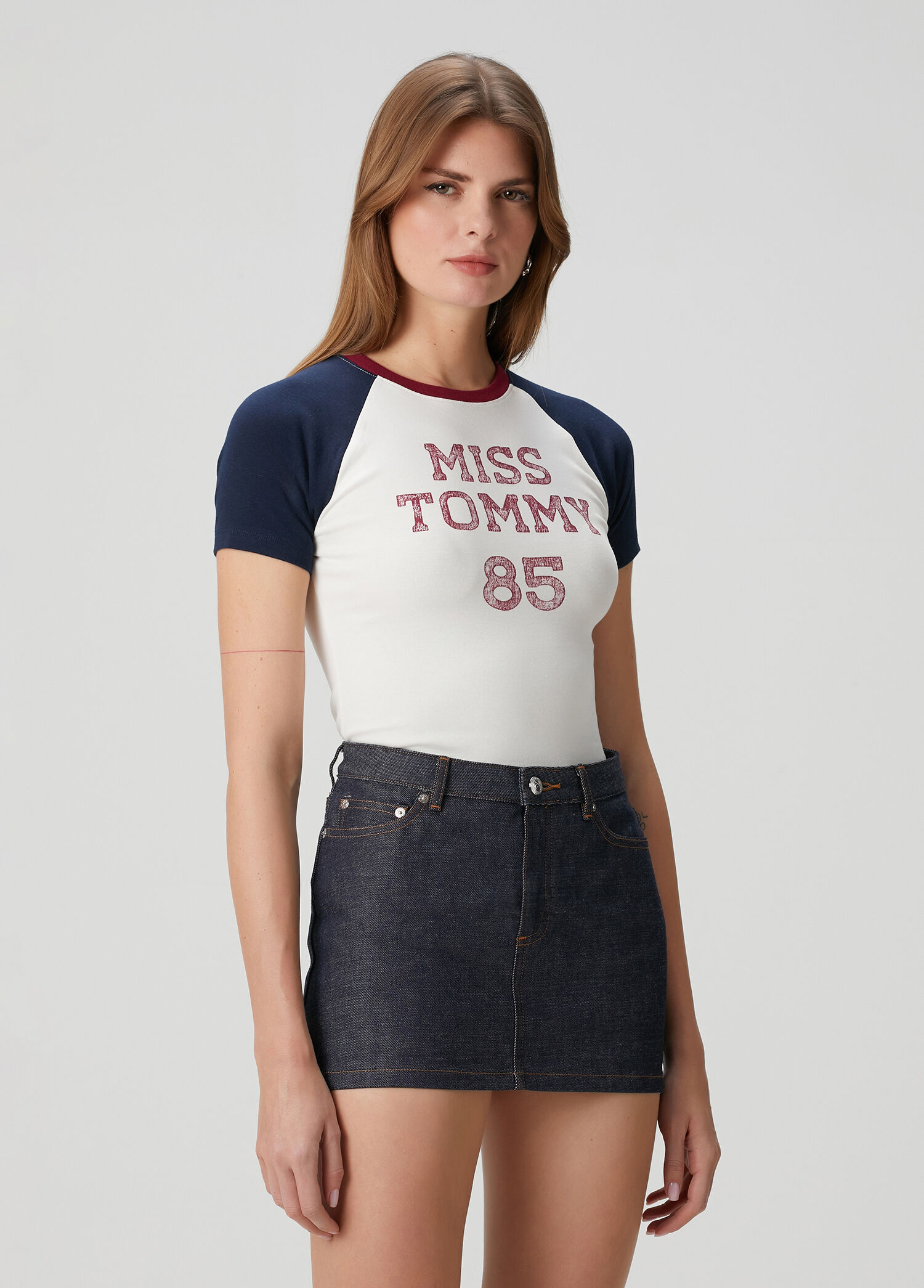 Miss Tommy Lacivert Beyaz T-shirt