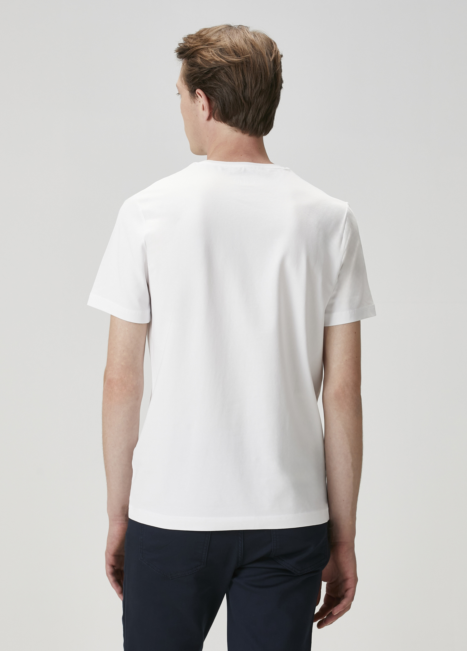 Kırık Beyaz Logo Baskılı T-shirt_4