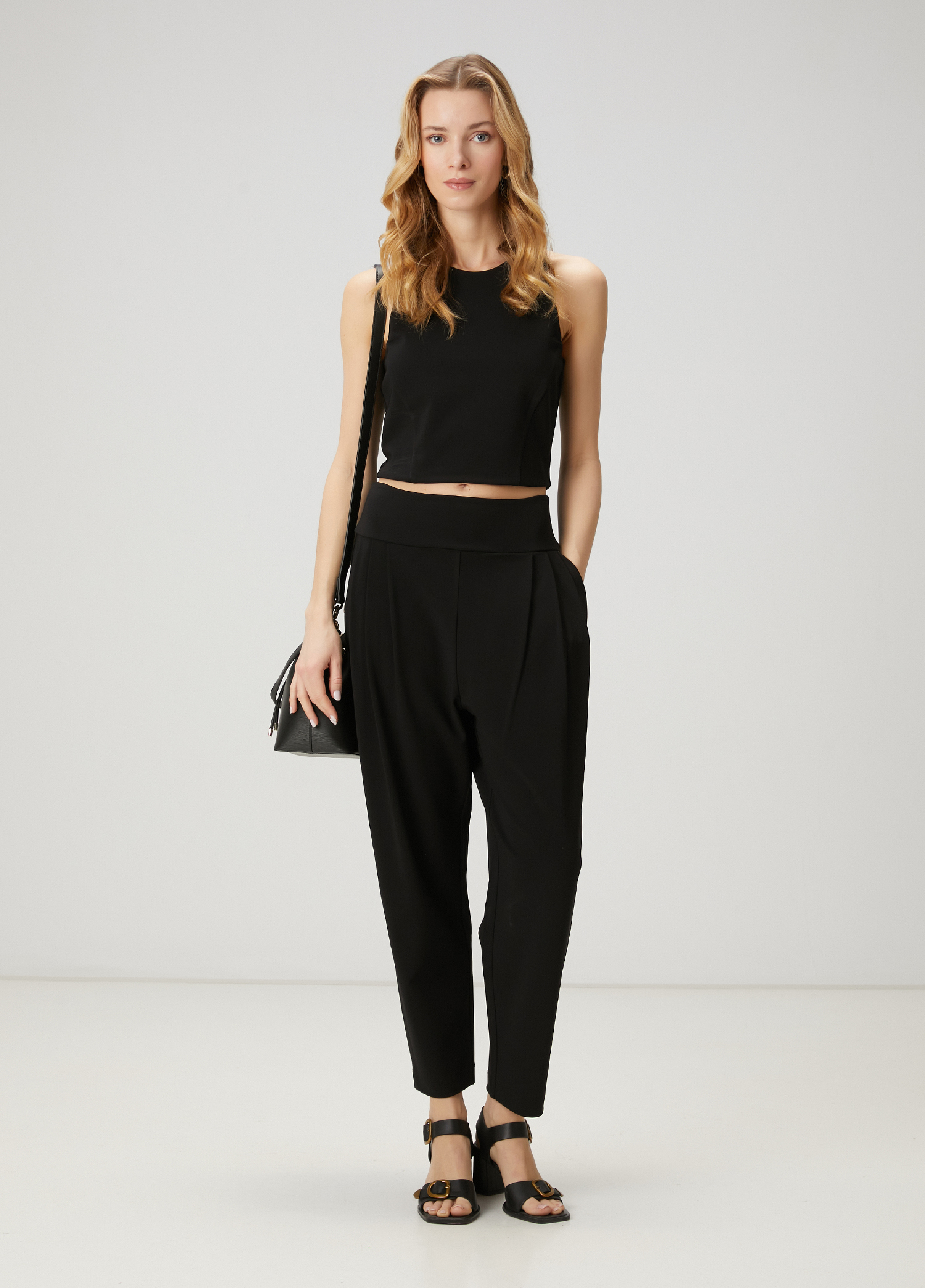 Siyah Crop Atlet_2