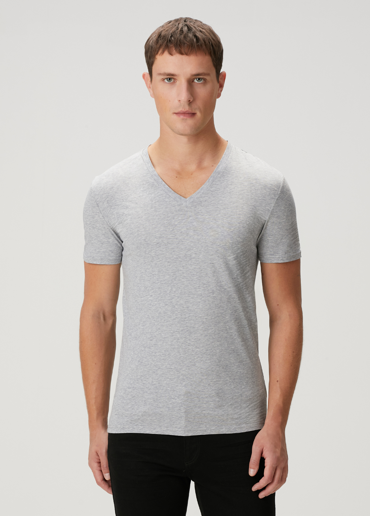 Gri V Yaka Basic T-shirt