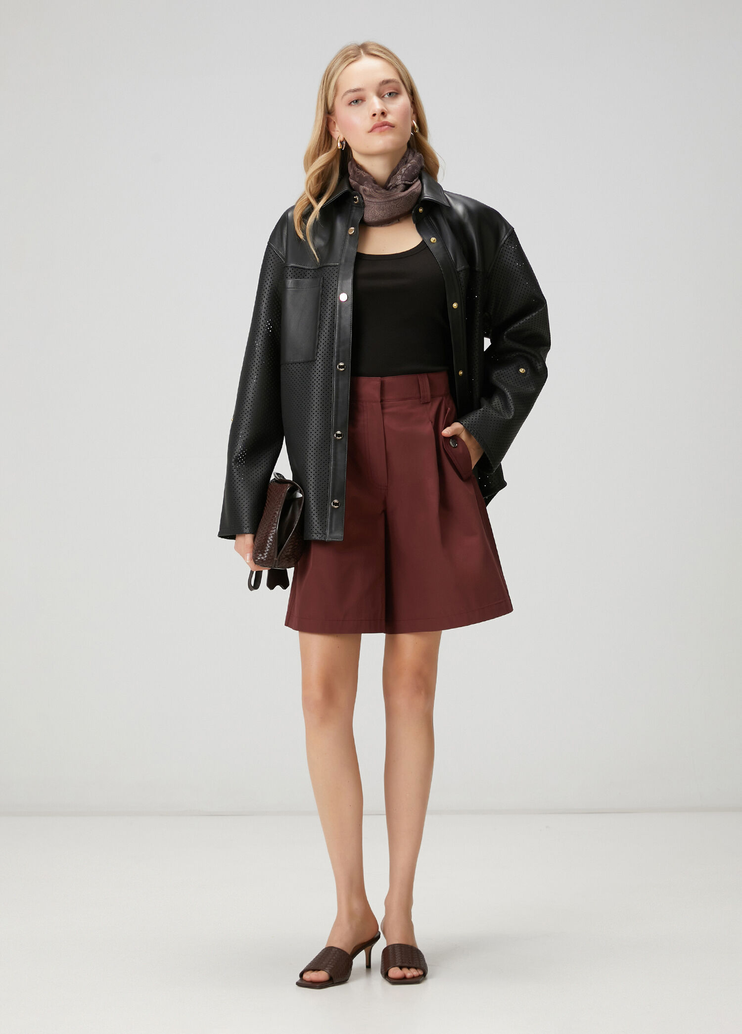 Bordo Pile Detaylı Şort