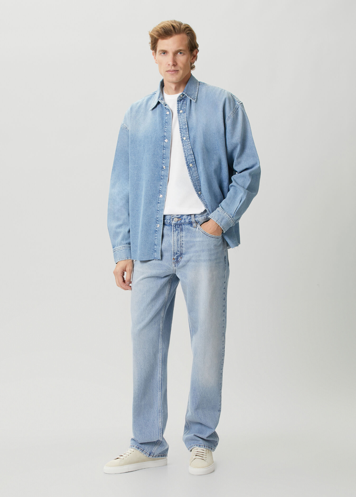 Relaxed Fit Blue Jeans