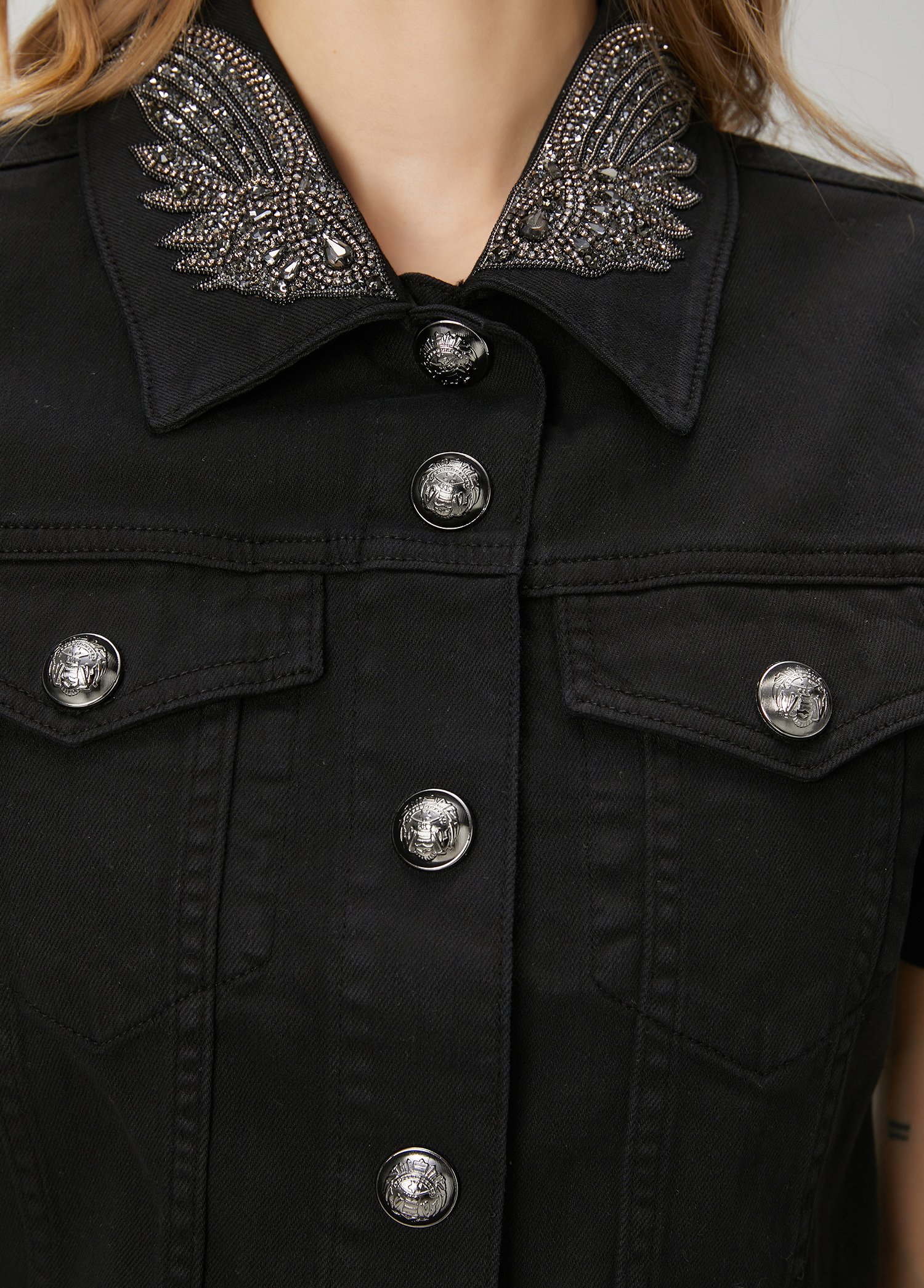 Siyah İşlemeli Denim Ceket_3