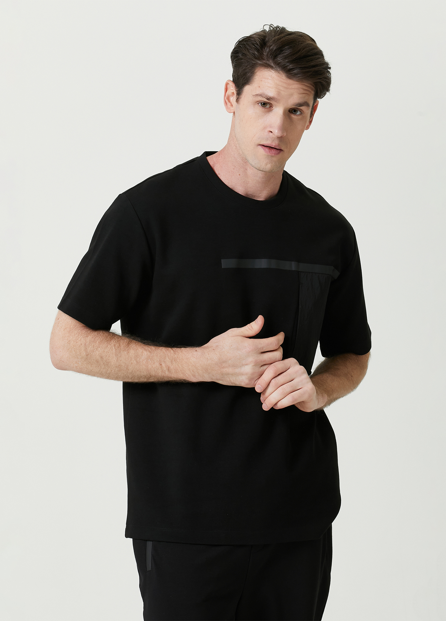 N-Tech Comfort Fit Siyah Süs Cepli T-Shirt