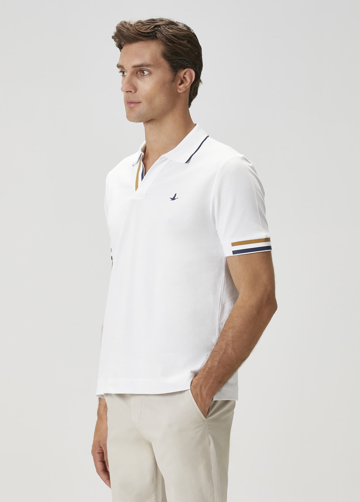 Beyaz Şerit Detaylı Polo T-shirt_3