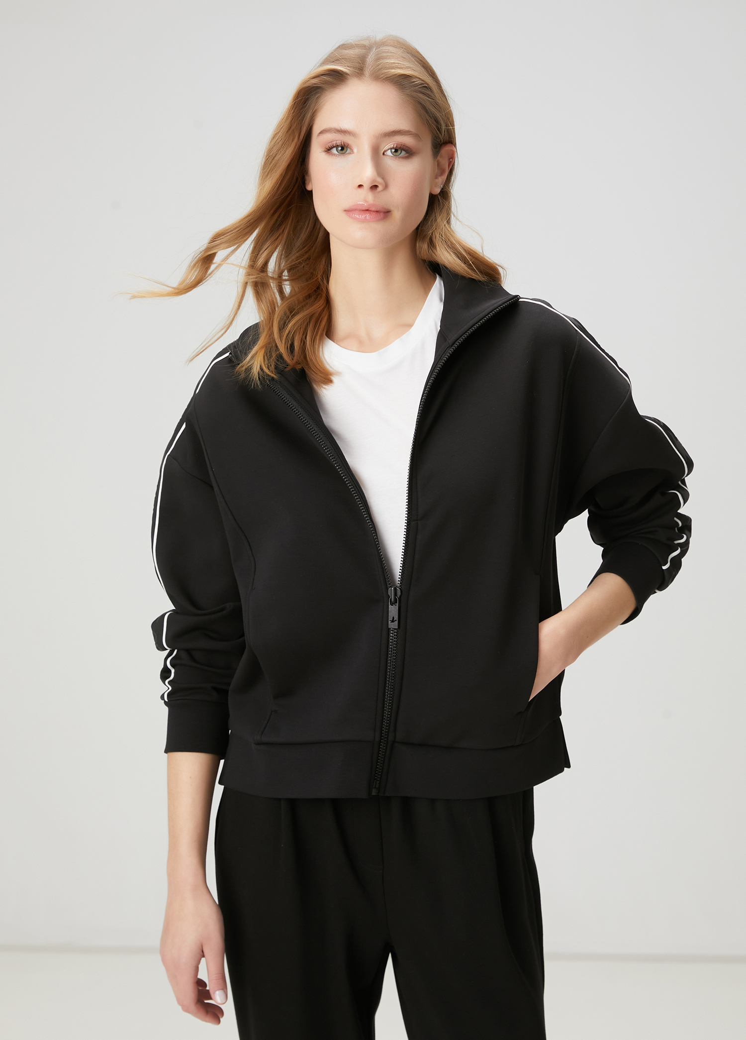 Siyah Fermuarlı Sweatshirt_4