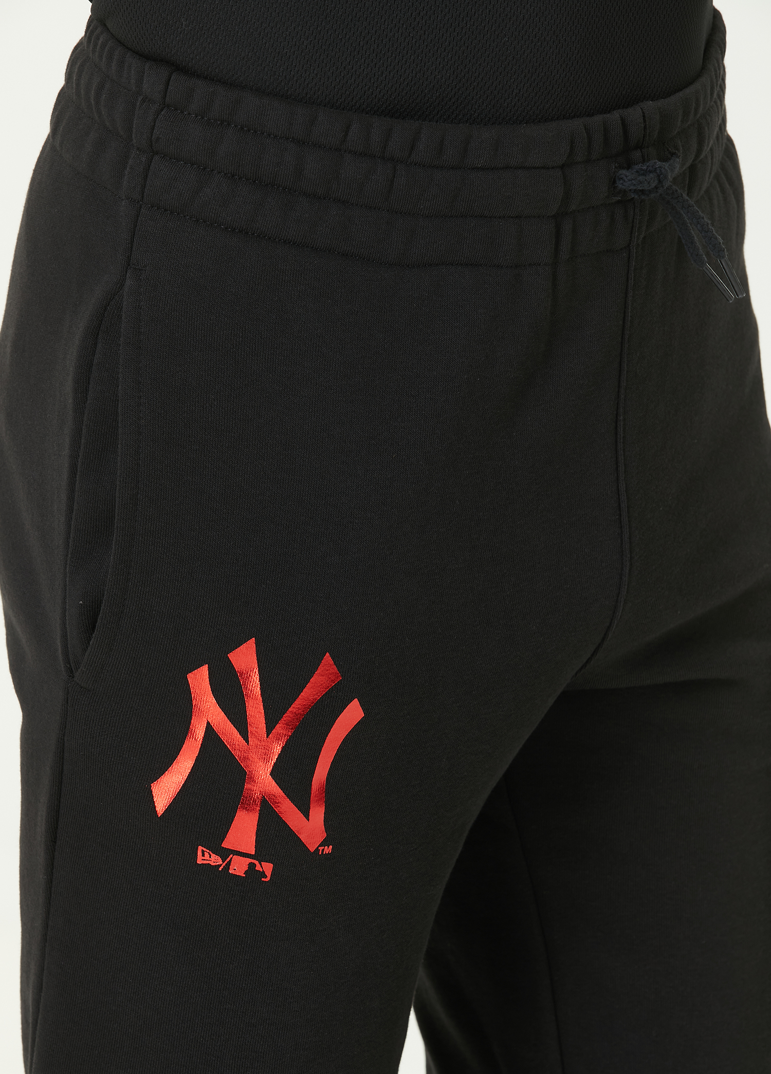 Beymen Chicago Bulls Siyah Jogger Eşofman Altı. 4 Beymen Chicago Bulls Siyah Jogger Eşofman Altı. 4