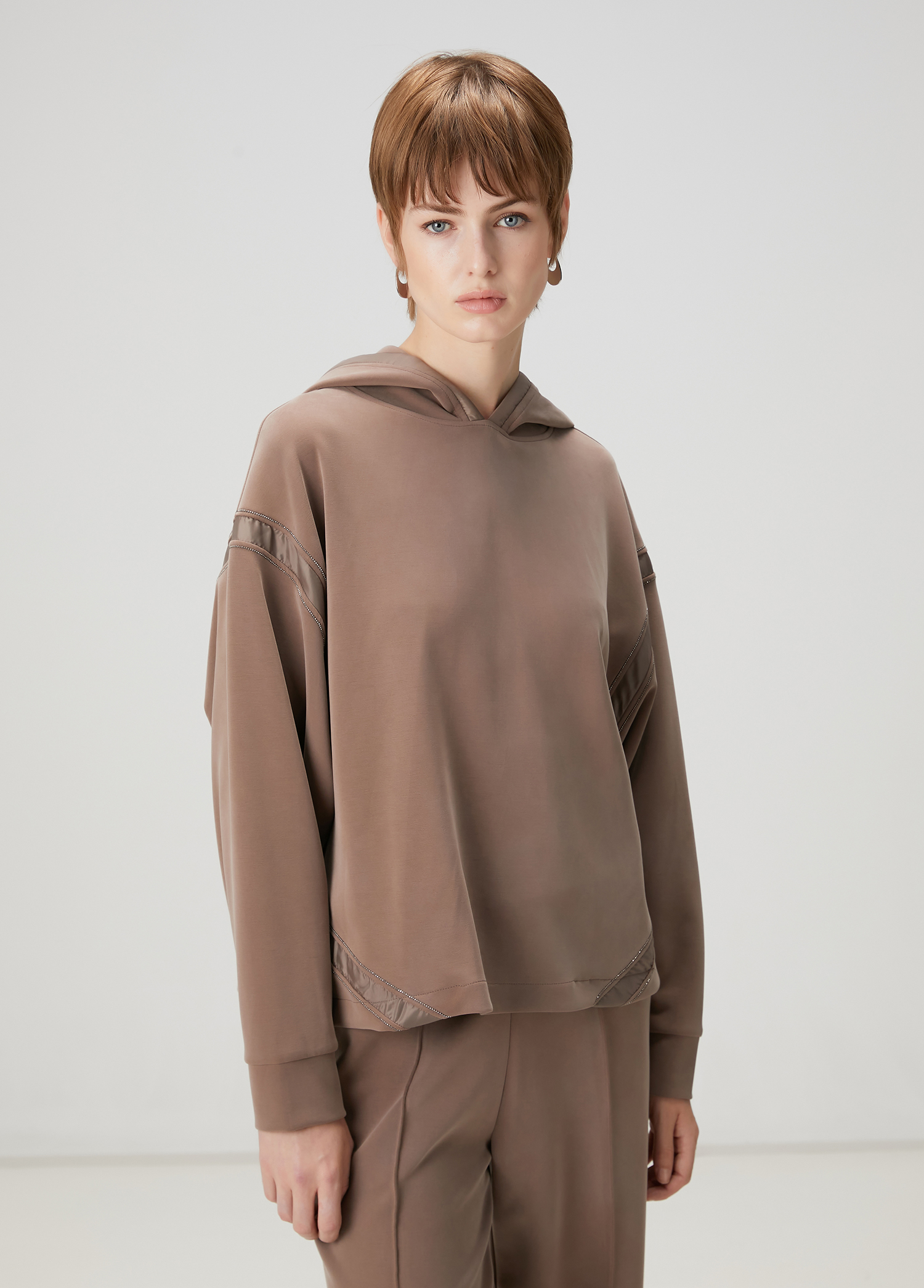 SWEATSHIRT_2