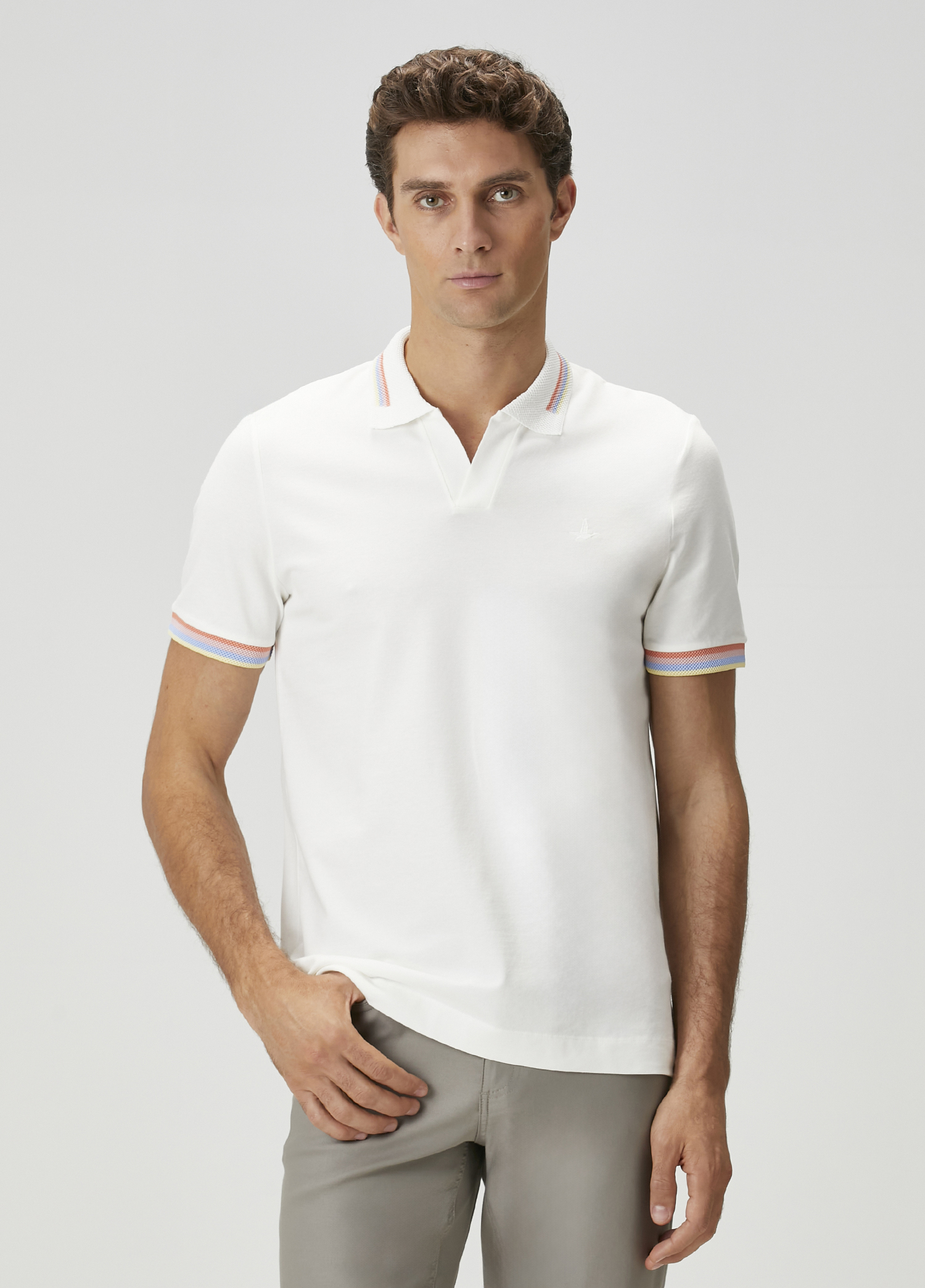 Kırık Beyaz Polo Yaka T-shirt_1