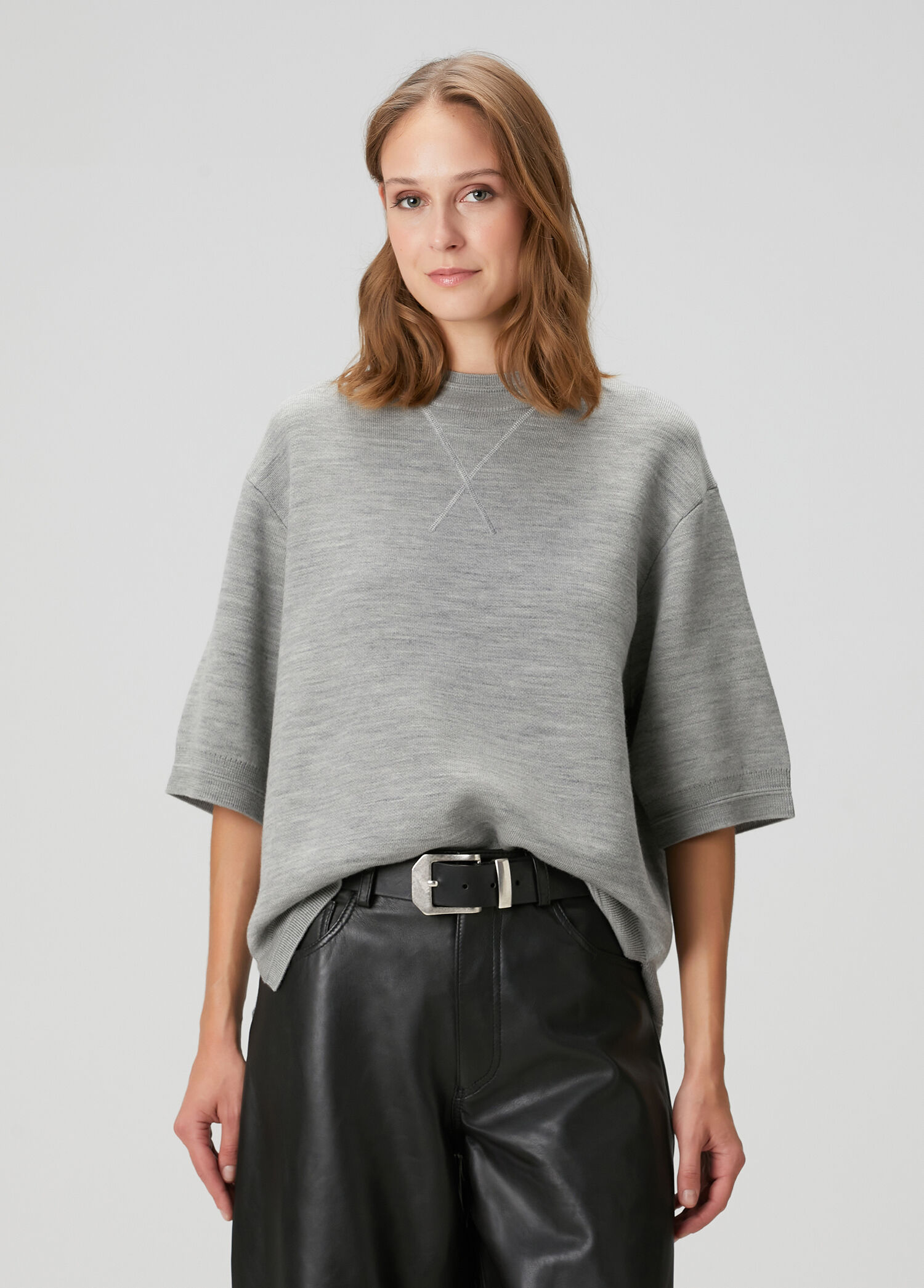 Nika Gri Yün T-shirt