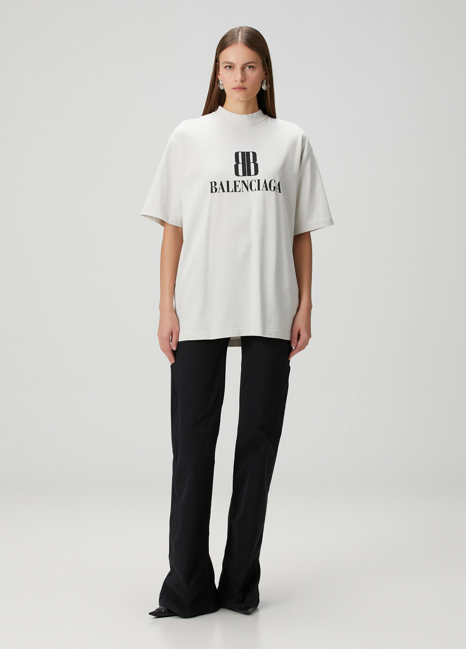Balenciaga Kırık Beyaz Kadın Medium Fit Kırık Beyaz T-Shirt