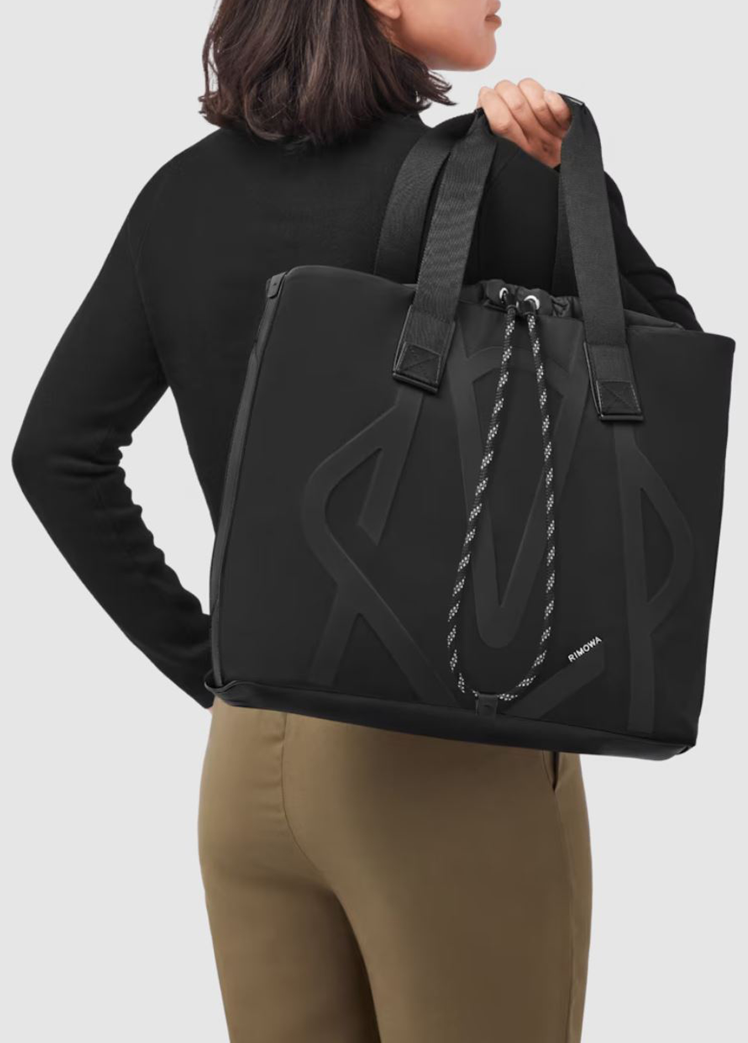 リモワ SIGNATURE SLIDING TOTE RIMOWA Siyah Erkek Signature Sliding Tote Siyah Çanta 1649284 | Beymen