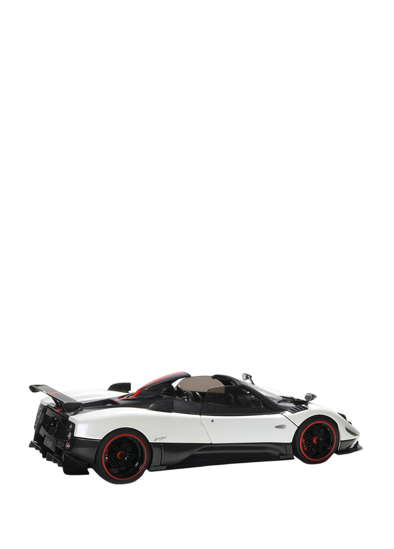Almost Real - 1:18 2009 Pagani Zonda 5 Cinque Roadster Beyaz Model