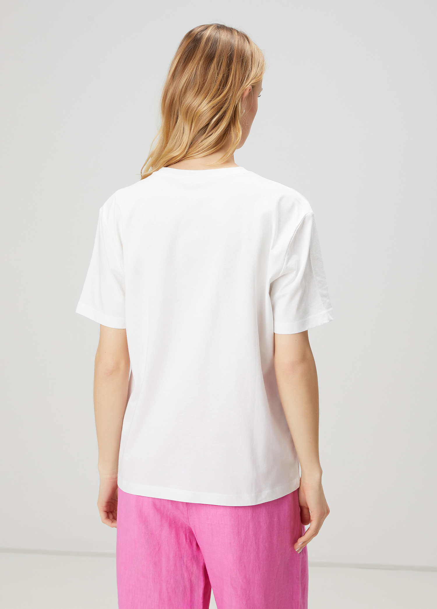 Beyaz Pembe Logo Baskılı T-shirt_4