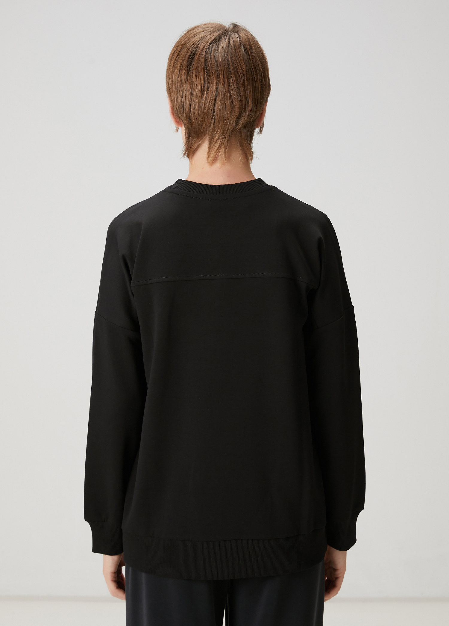 Siyah Logo Nakışlı Sweatshirt_4