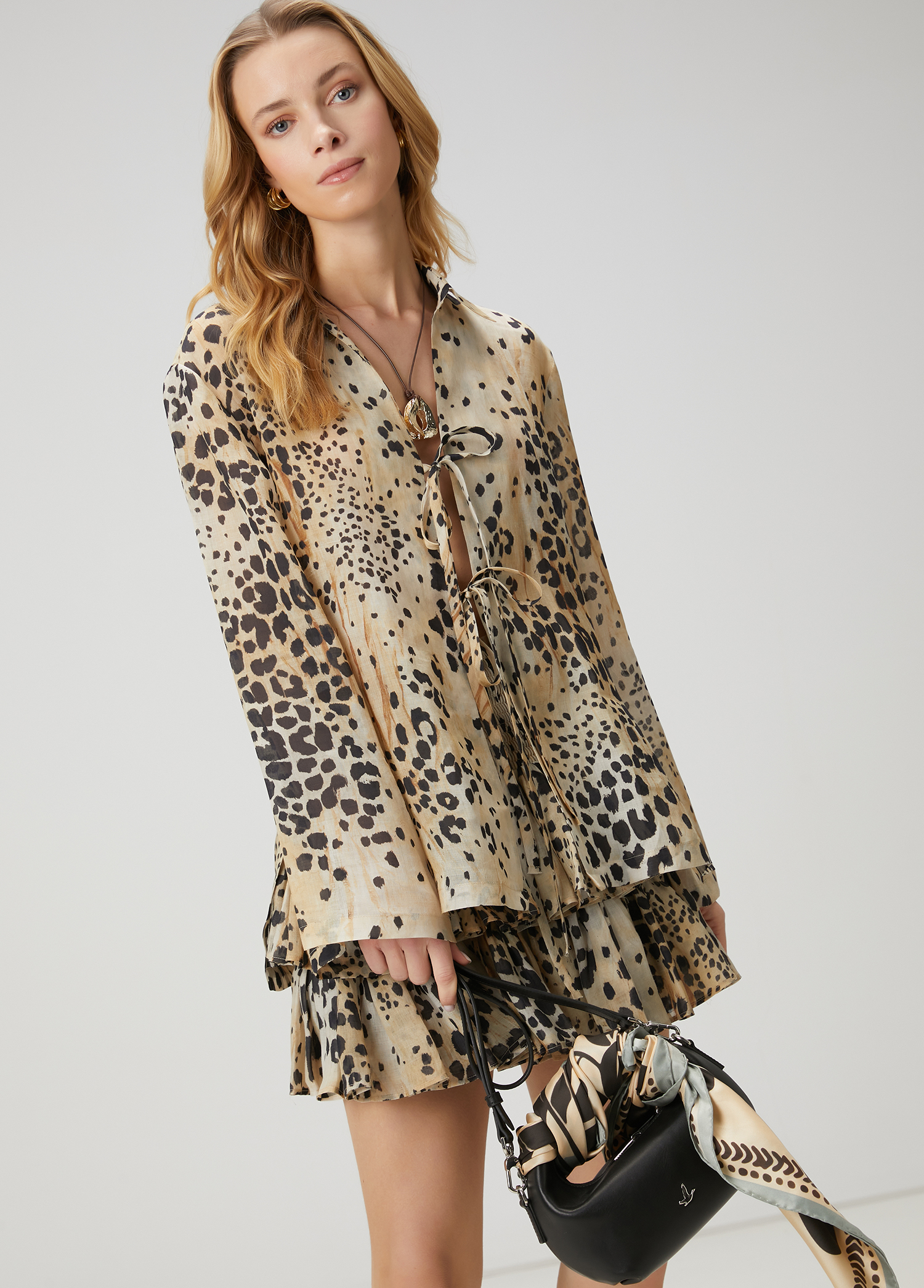 Kahverengi Leopar Desenli Bluz