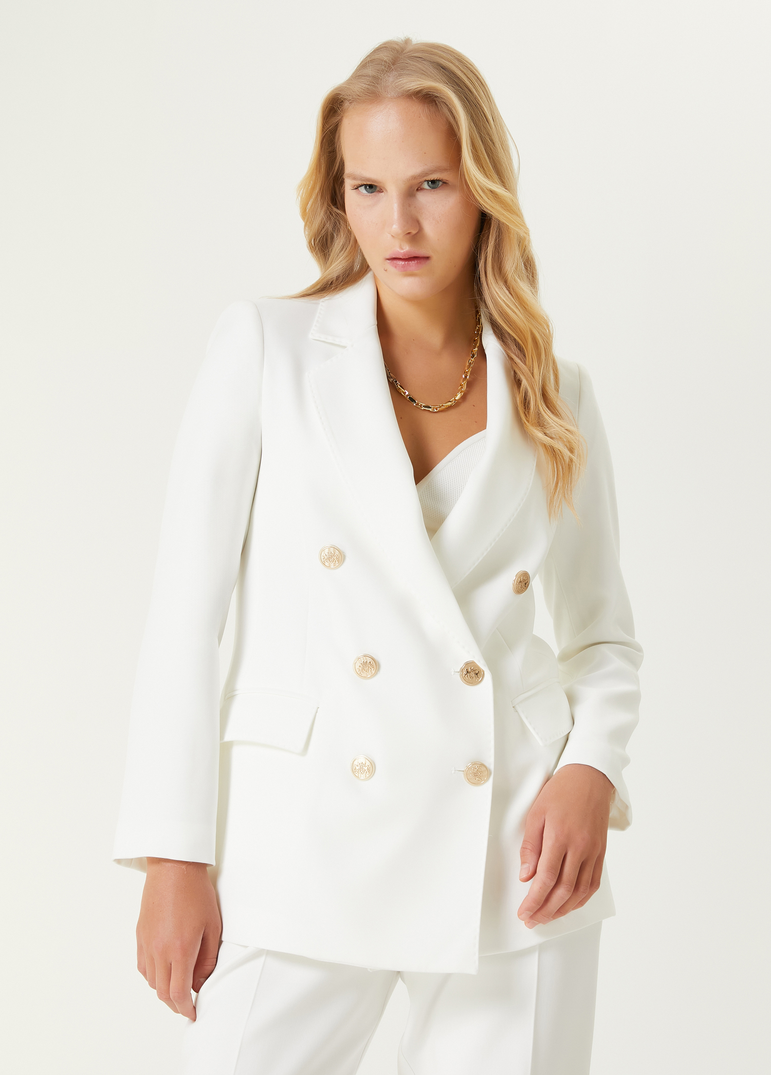 Beyaz Light Gold Düğmeli Kruvaze Blazer_3