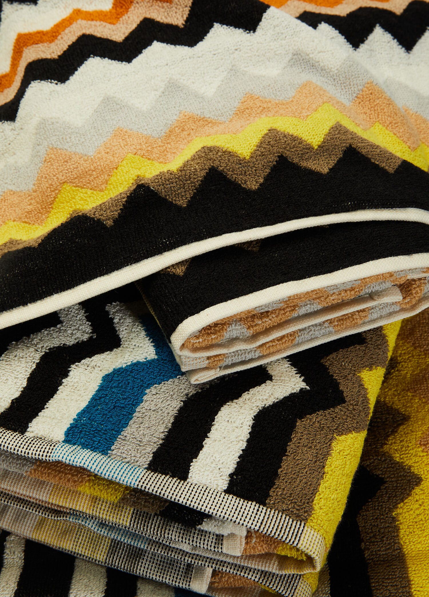 Missoni Home - Best 5'li Zikzak Desenli Havlu Seti - Çok Renkli Siyah