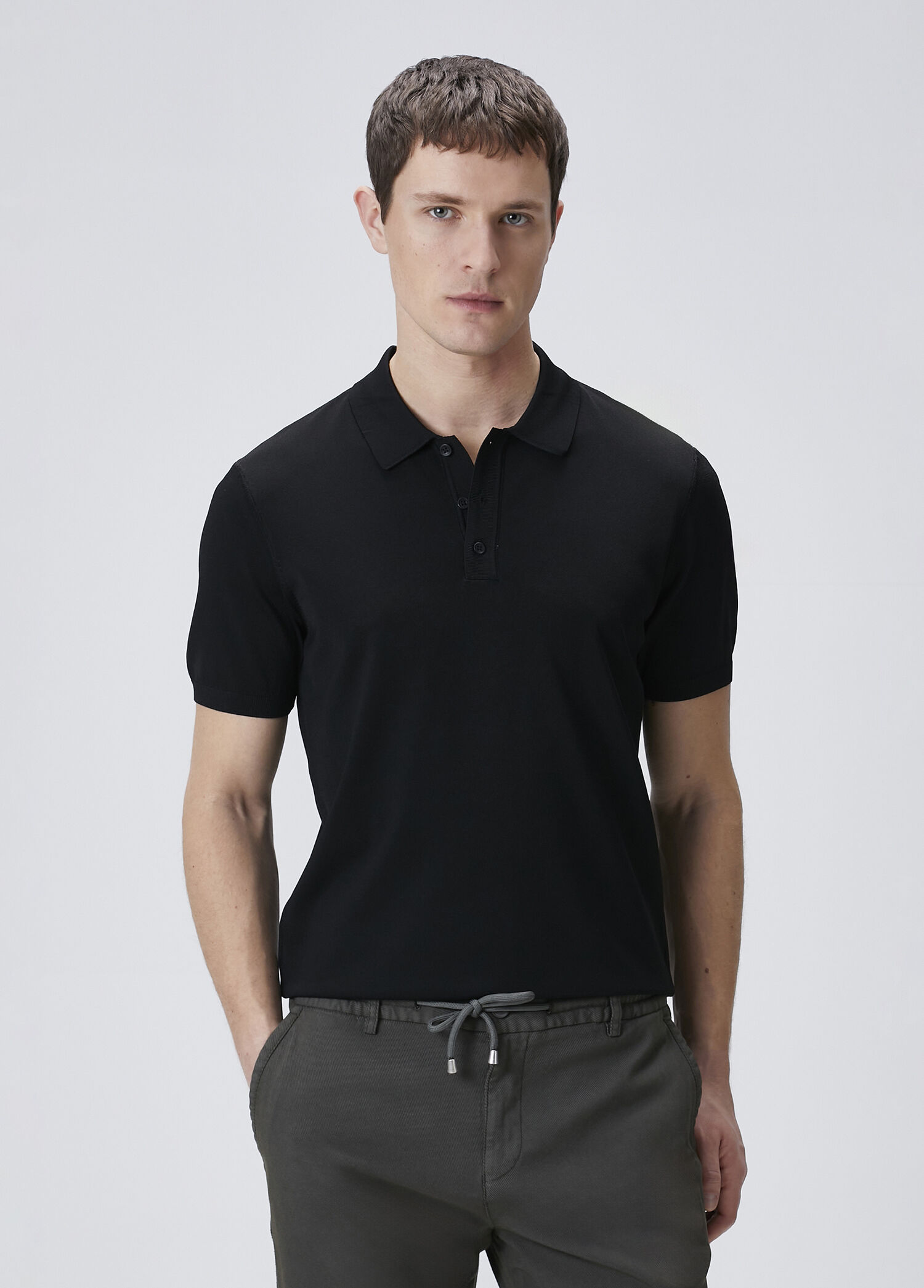 Siyah Polo Yaka Kısa Kol Rayon Kazak