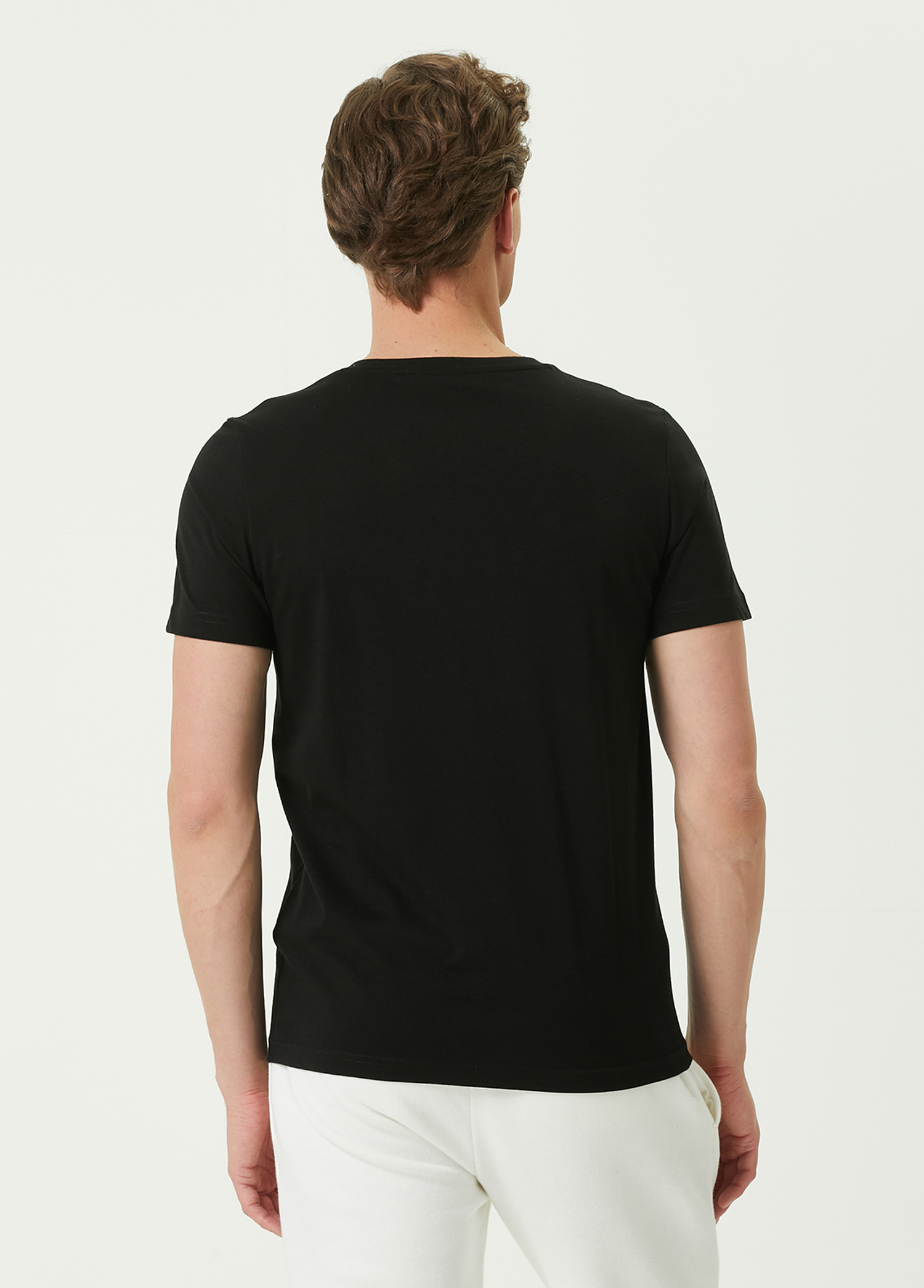 Siyah V Yaka Basic T-shirt_3