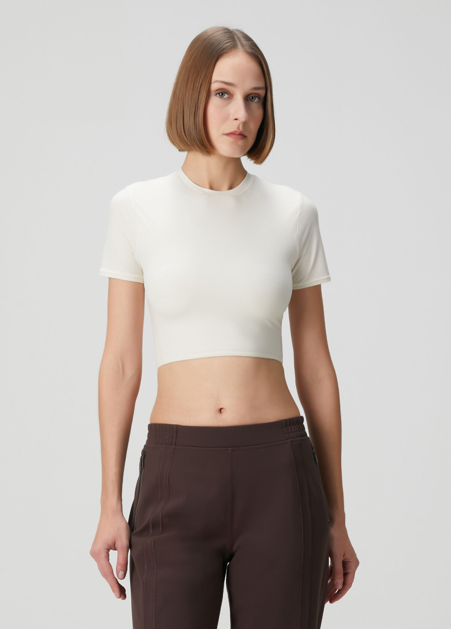 Nulu Fildişi Bisiklet Yaka Crop T-shirt