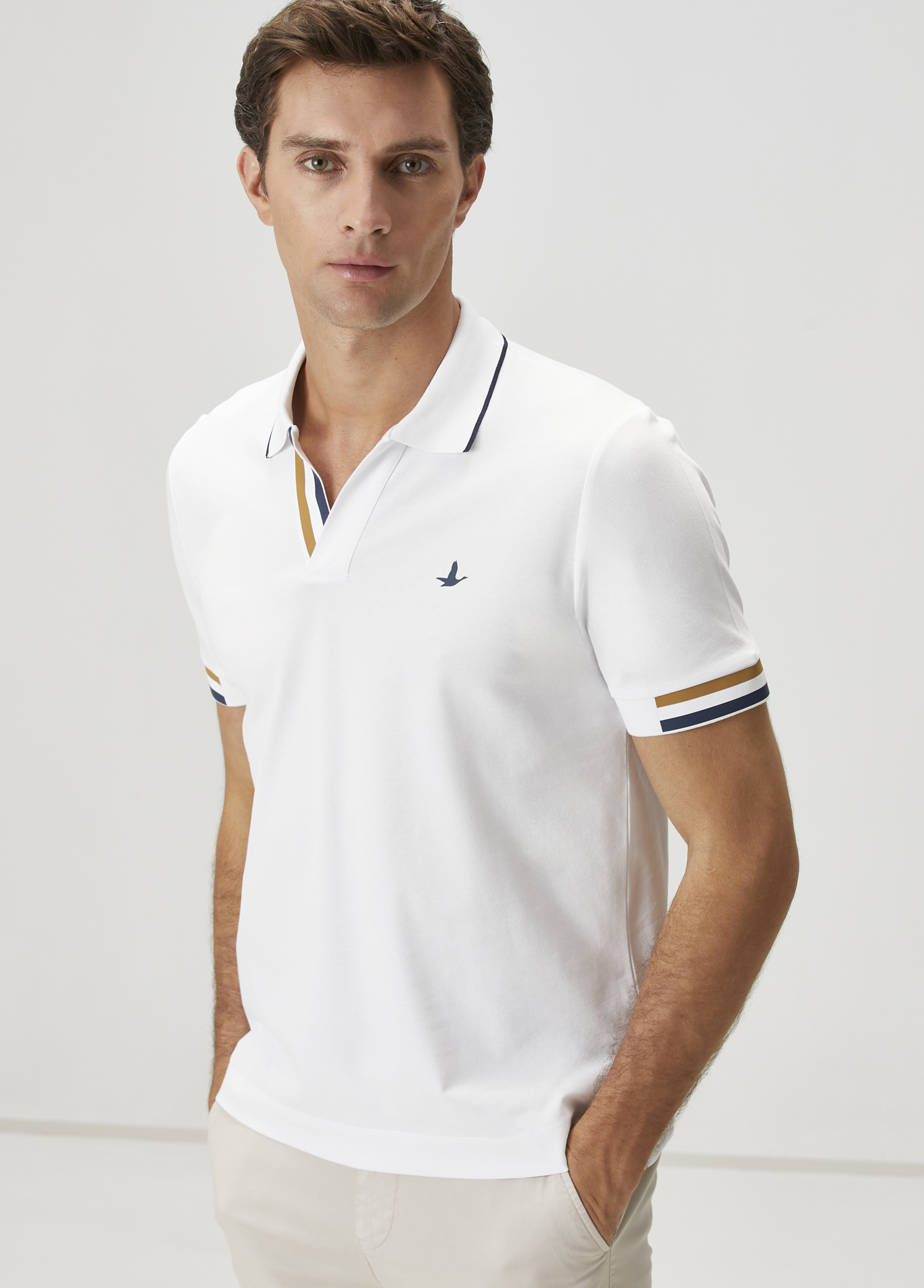 Beyaz Şerit Detaylı Polo T-shirt_1