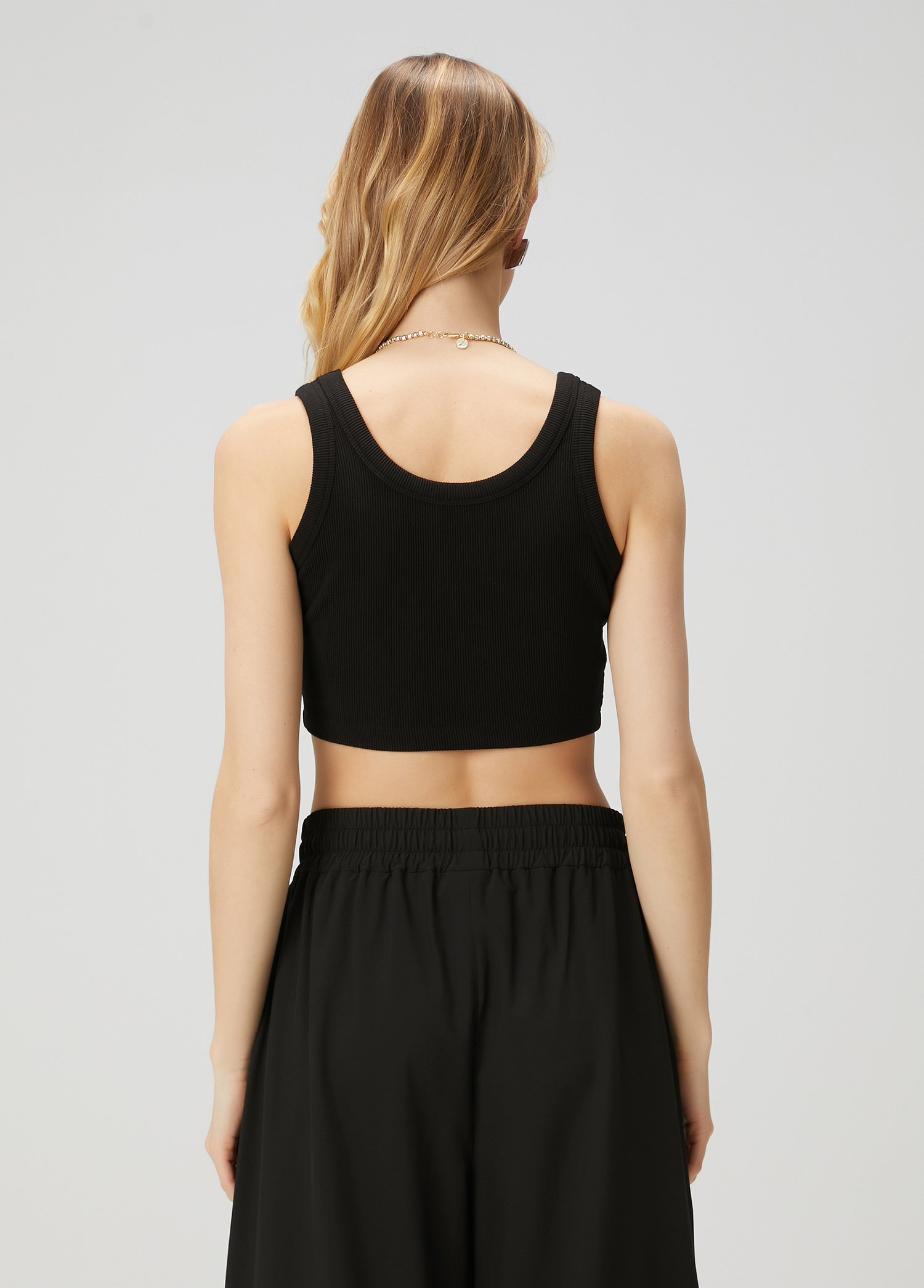 Siyah Cropped Atlet_4