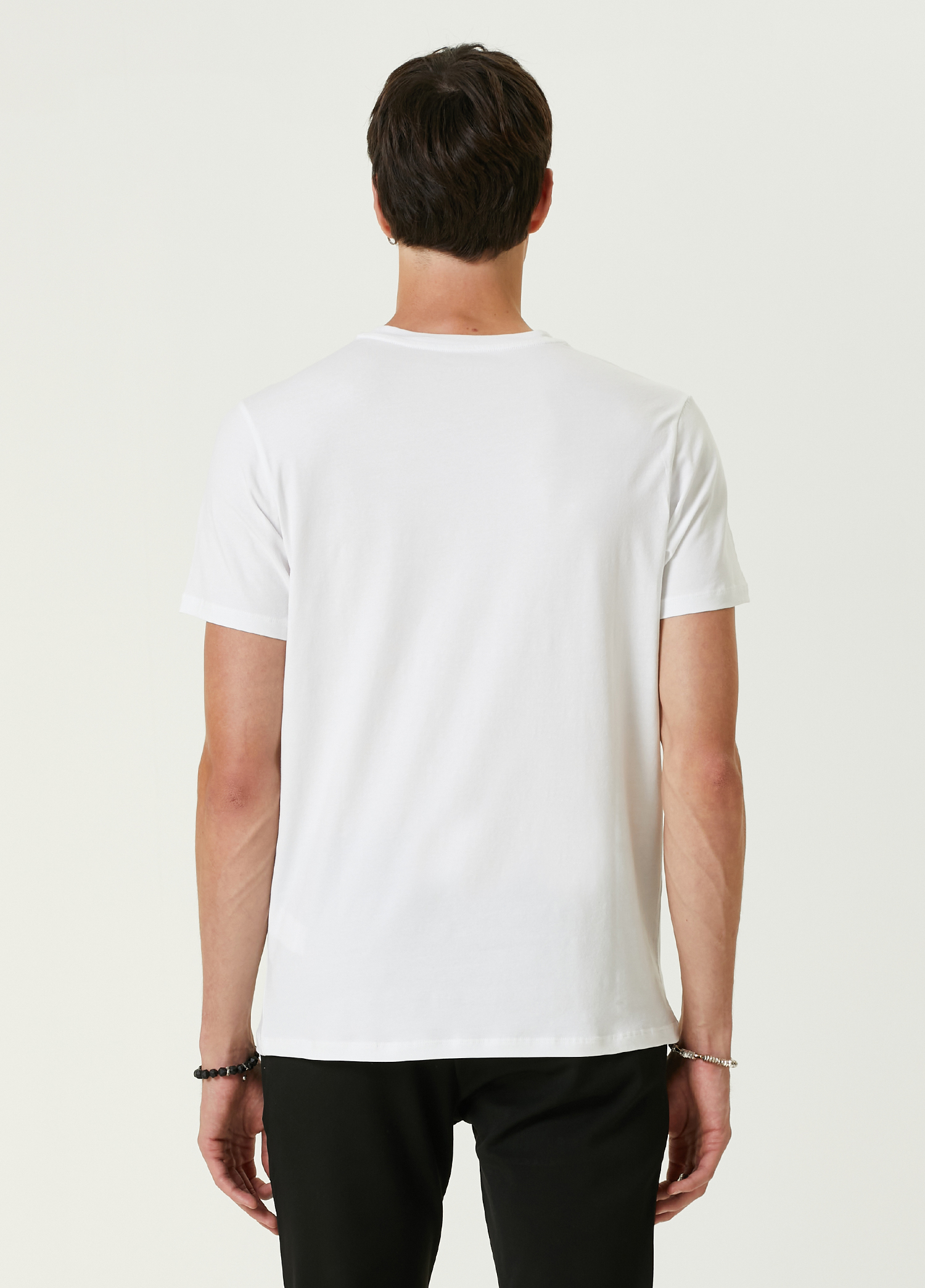 Beyaz Logo Detaylı Basic T-shirt_4