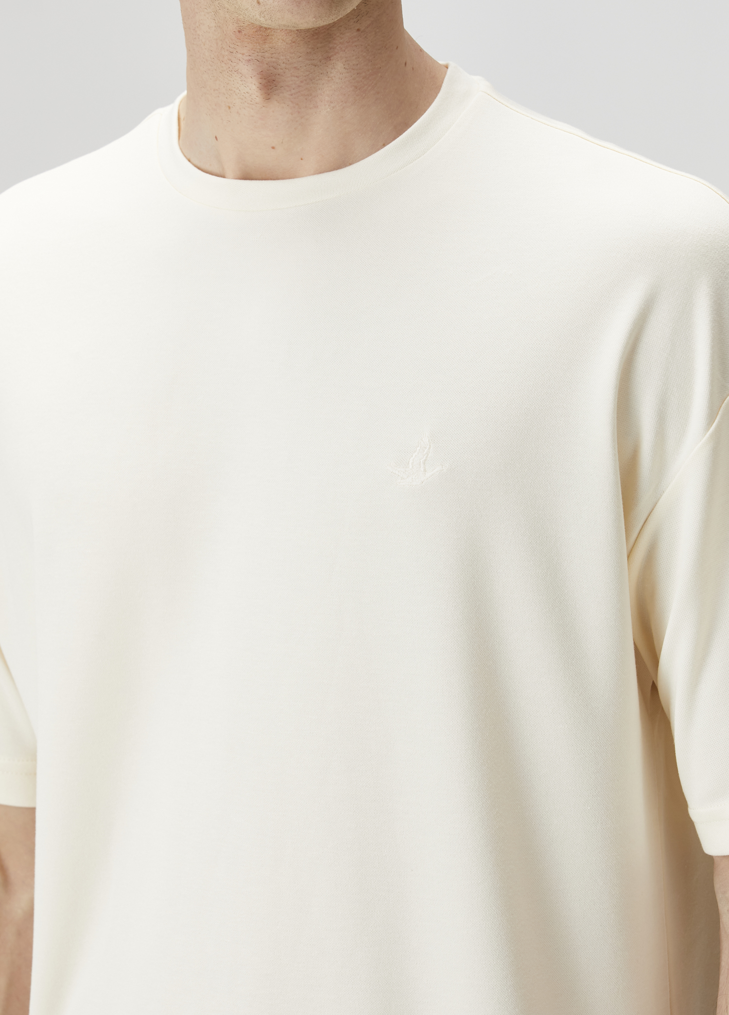 Ekru Oversized T-shirt_4