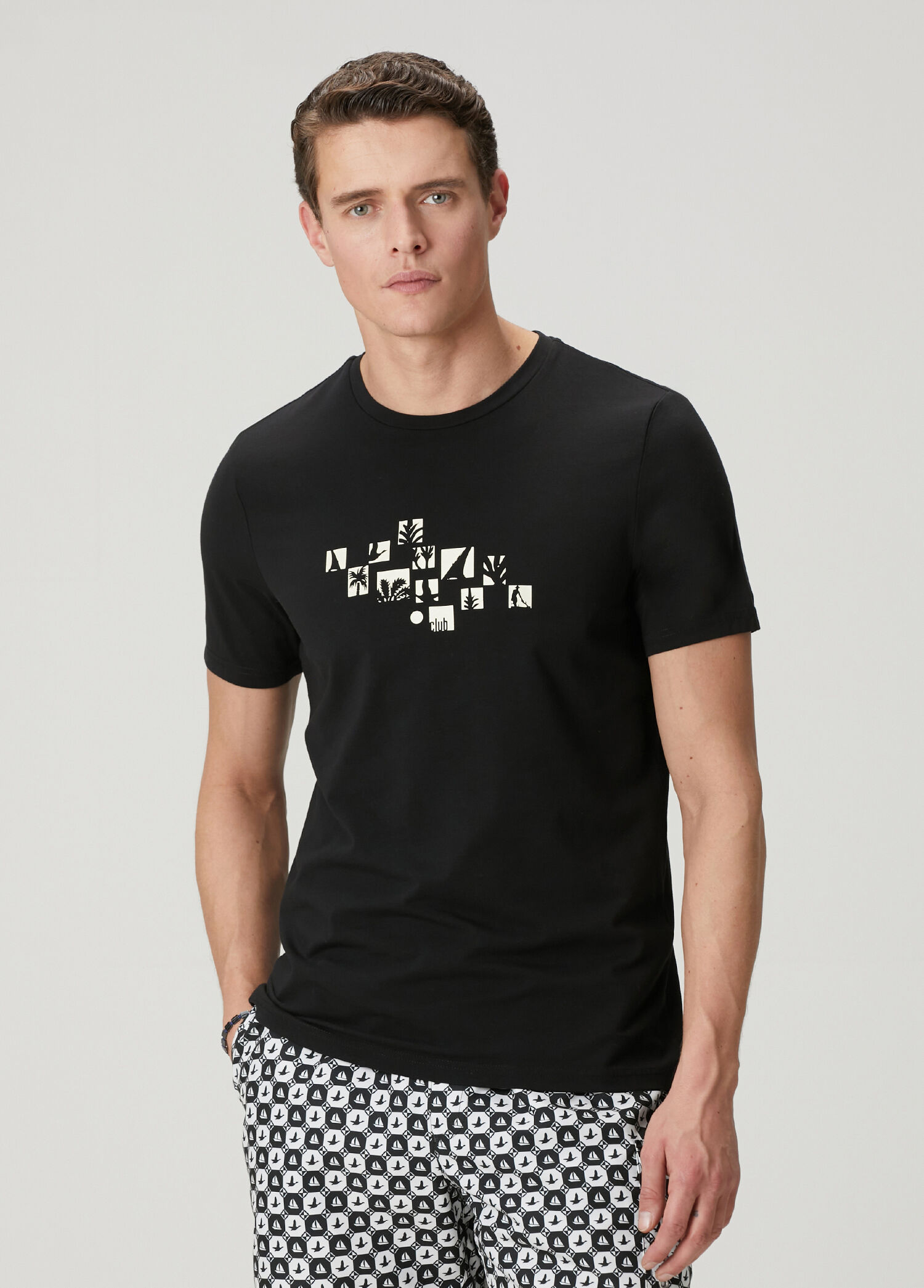Siyah Relax Fit Flok Kaz Baskılı T-shirt