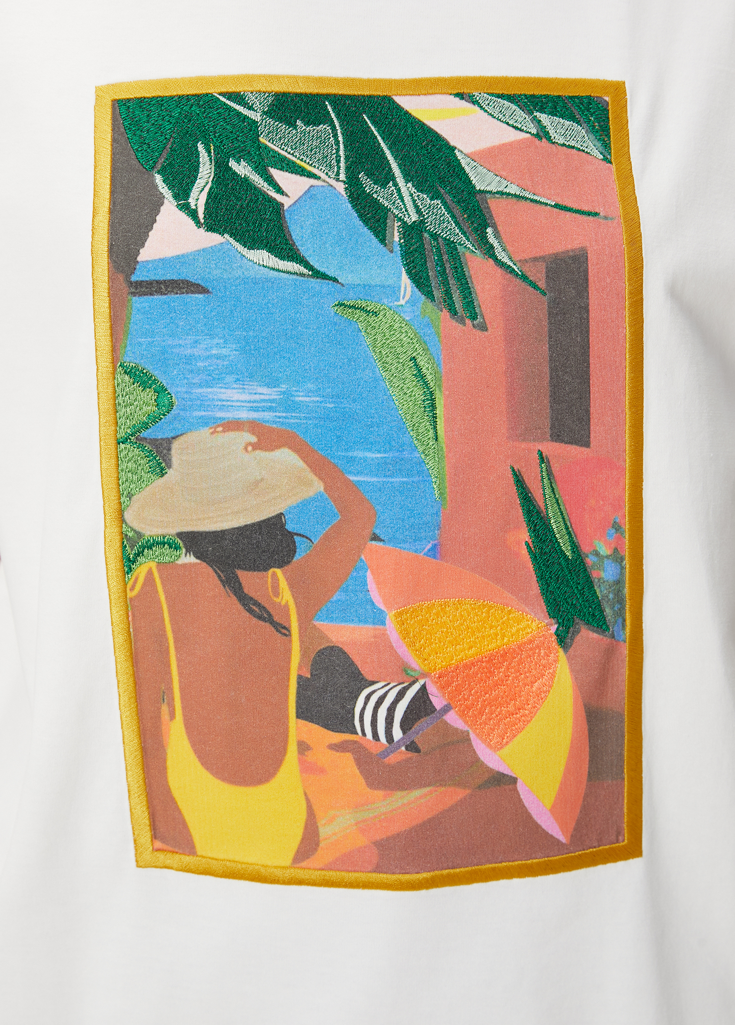 Kırık Beyaz Nakışlı T-shirt_5