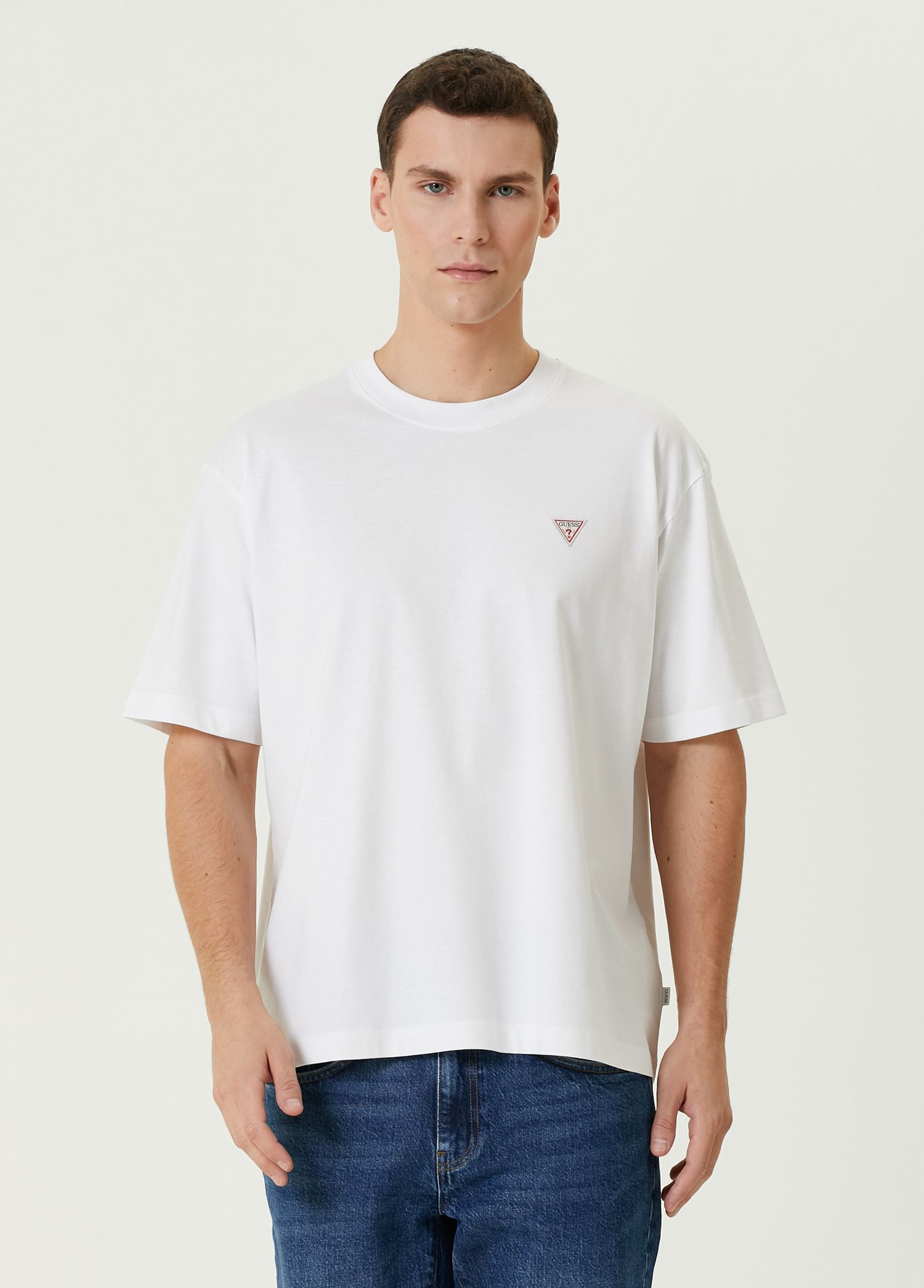 Beyaz Logo Detaylı T-shirt