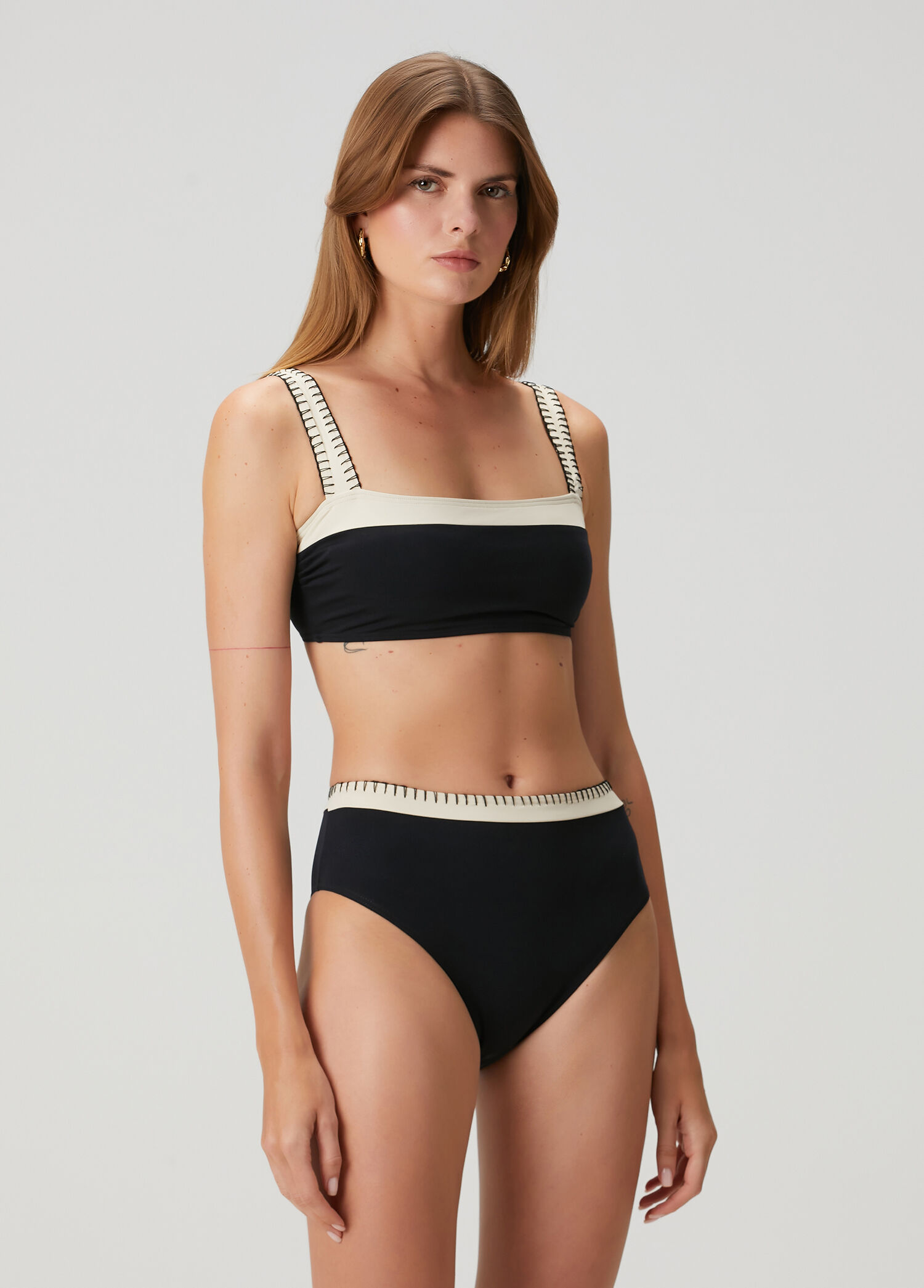 Gemma Siyah Kontrast Bikini Üstü