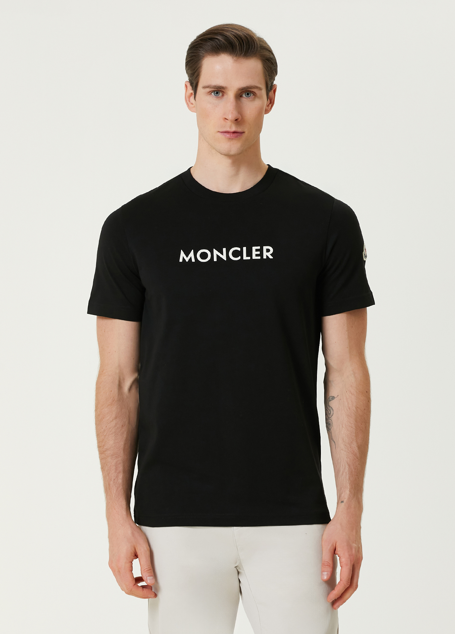 Moncler Siyah Erkek Siyah Logo Detayl T shirt 1517436 Beymen