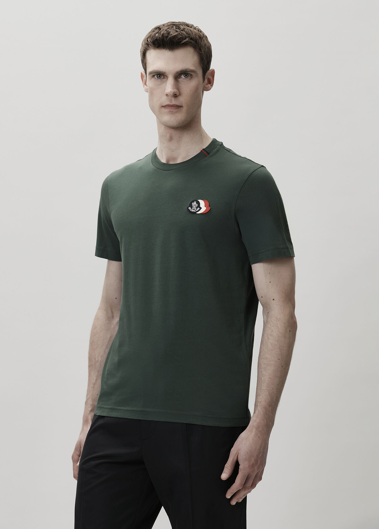 Moncler Koyu Yeşil Erkek Koyu Yeşil Patch Detaylı T-shirt 1892862