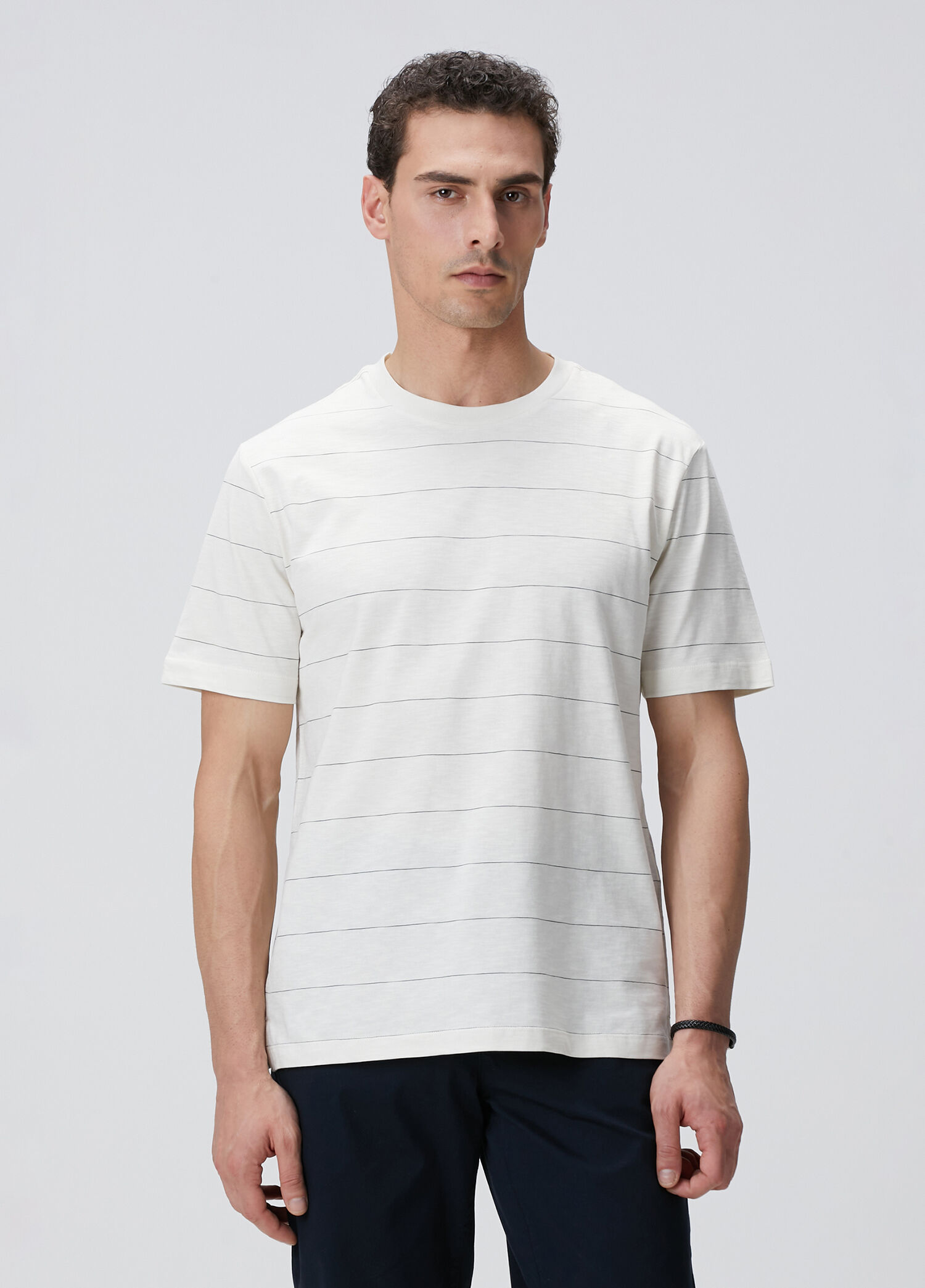 Kırık Beyaz T-shirt