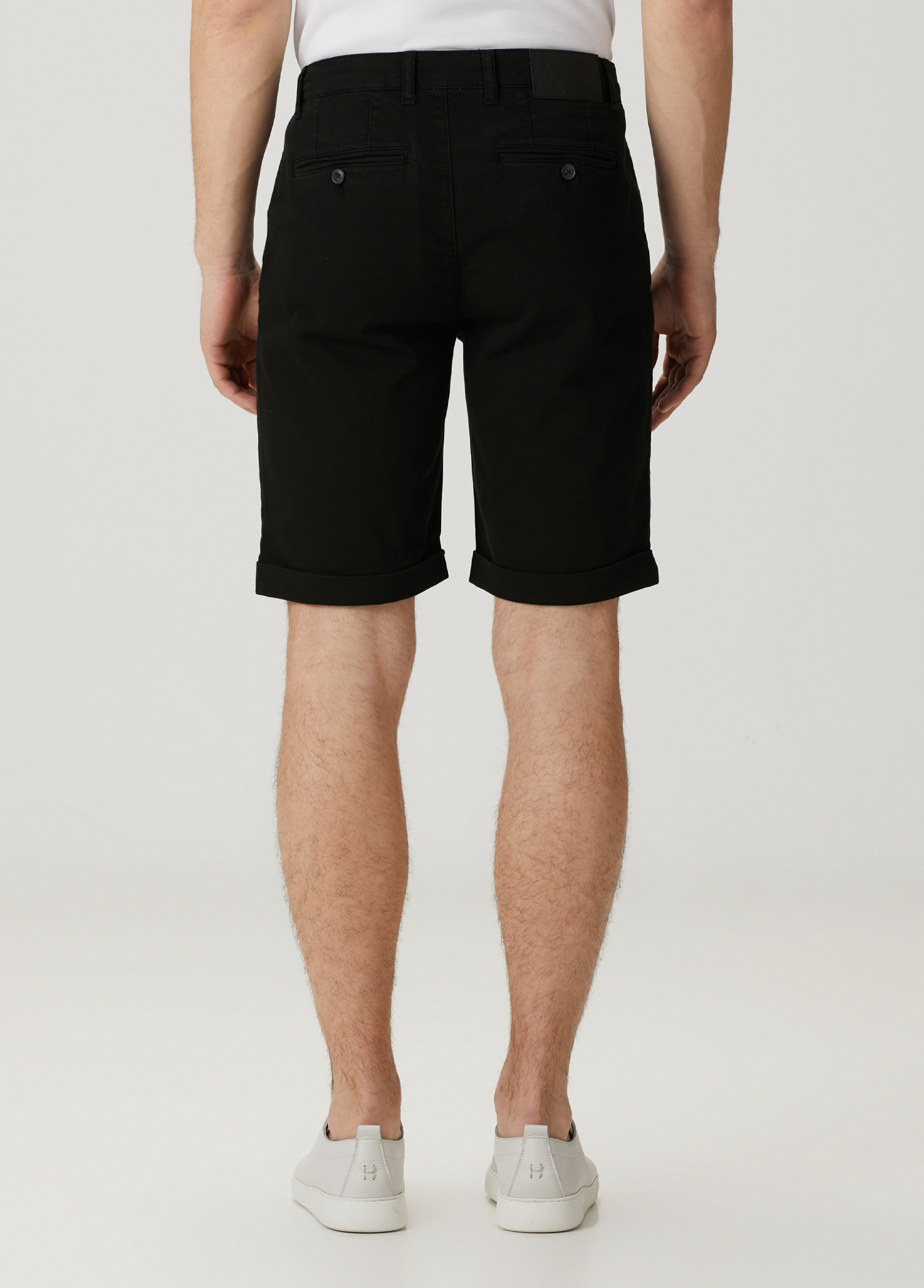 Slim Fit Siyah Şort_2